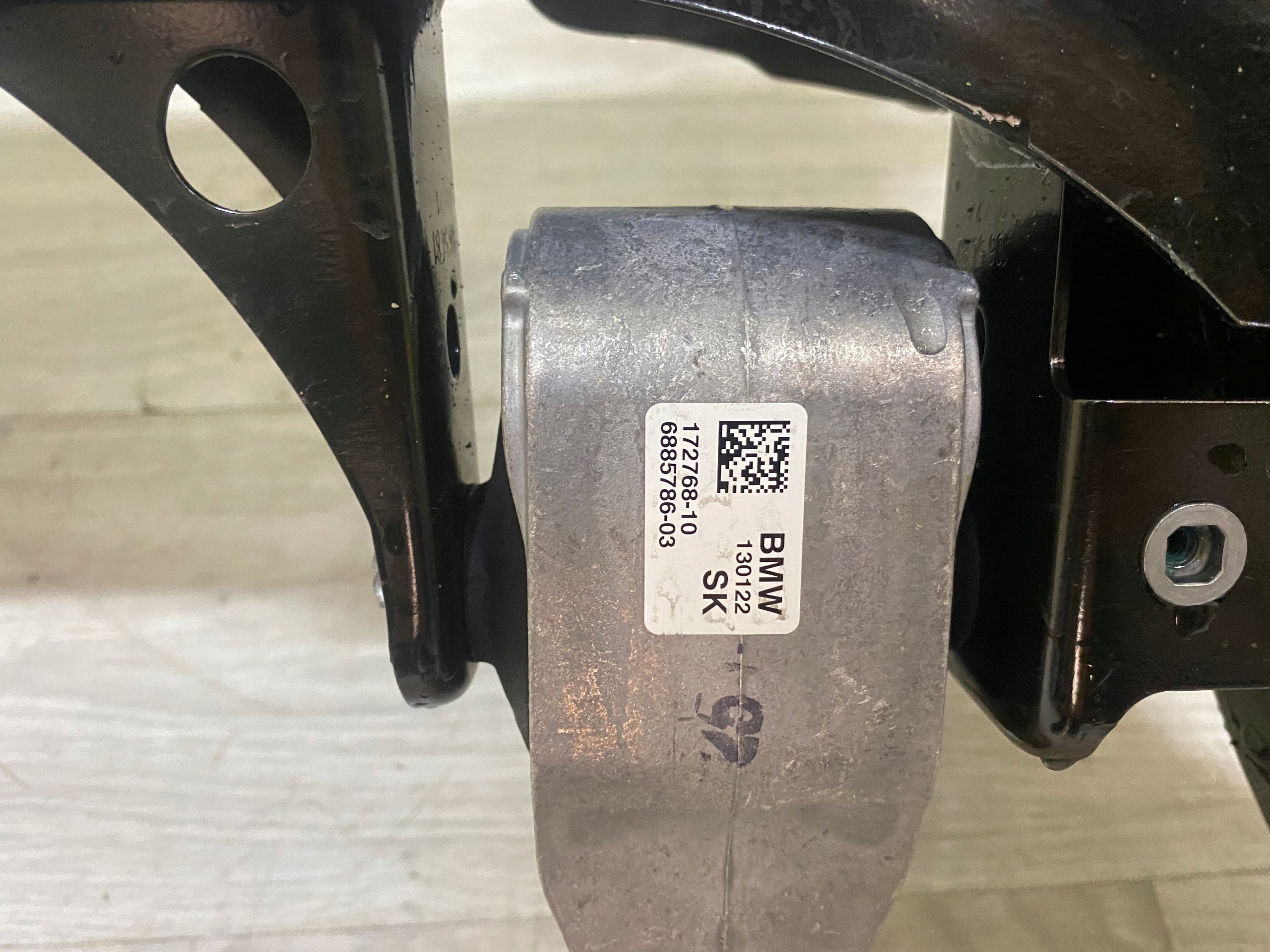 BMW X2 F39 subframe axle beam control 6872729 5A4CE68