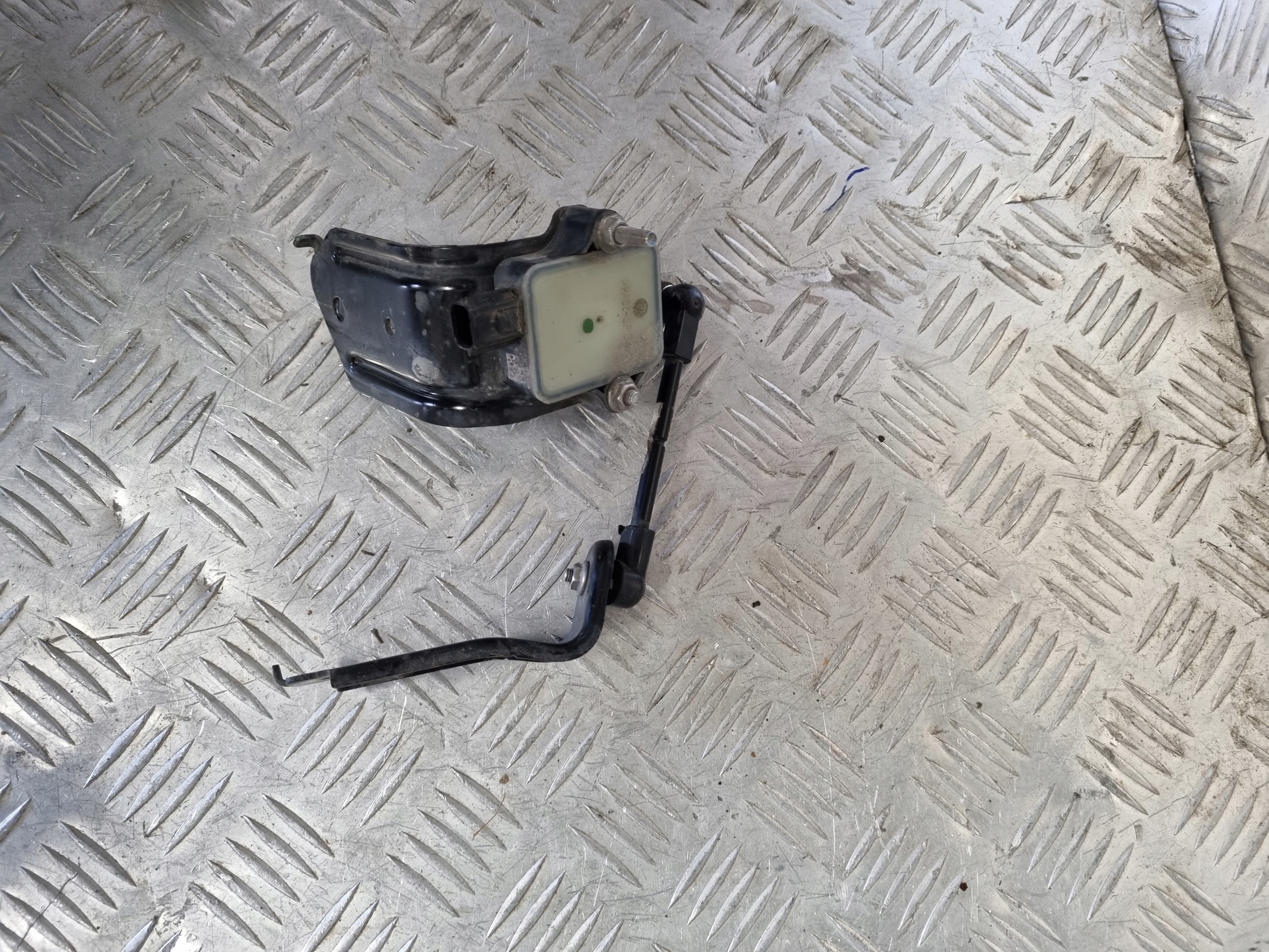 FORD MONDEO MK5 2016 R CZUJNIK XENON ZAWIESZENIA Part number DG9C 3C438 AX