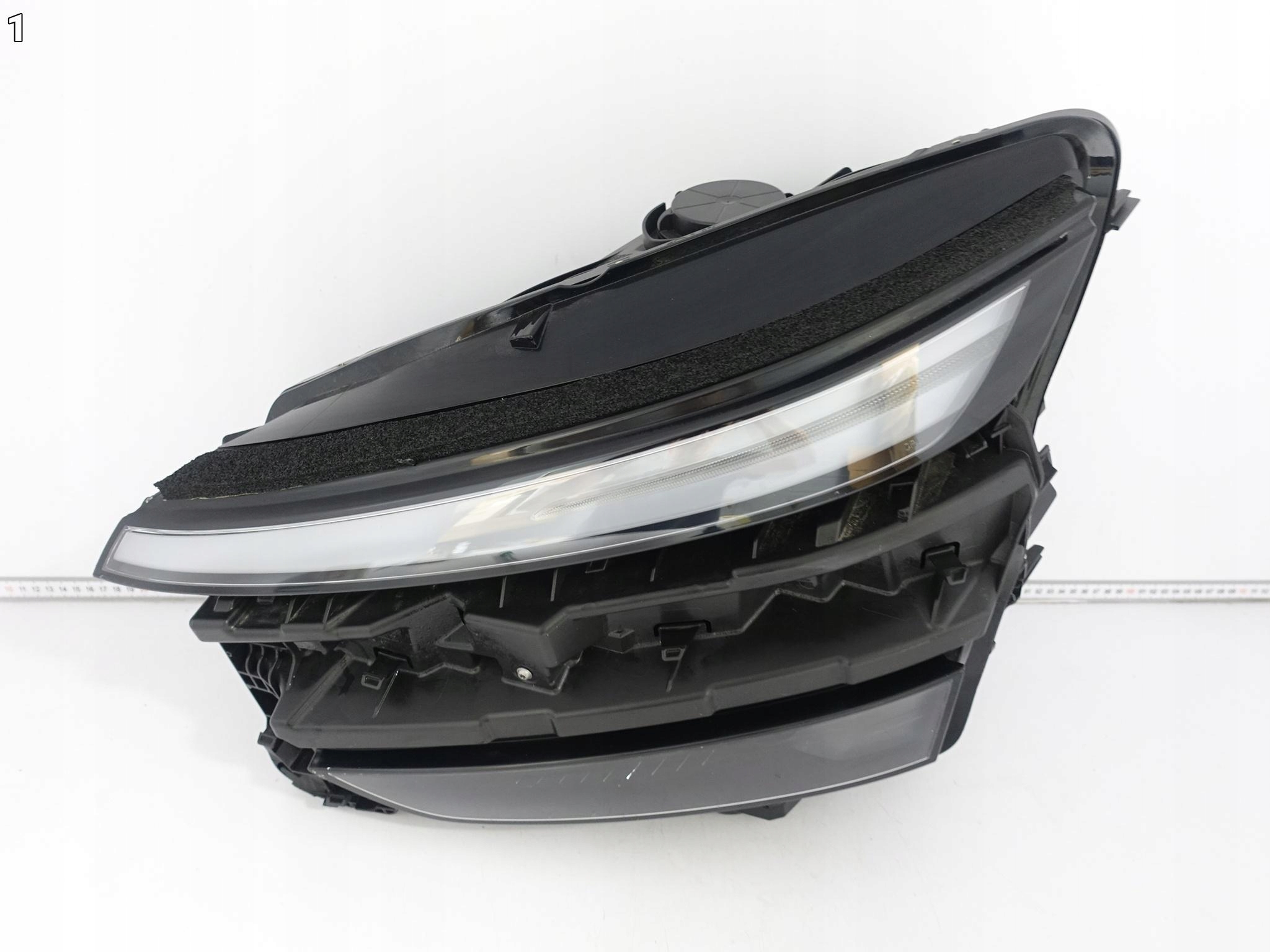 TESLA MODEL Y JUNIPER 25- light FULL LED DRL left front EUROPA