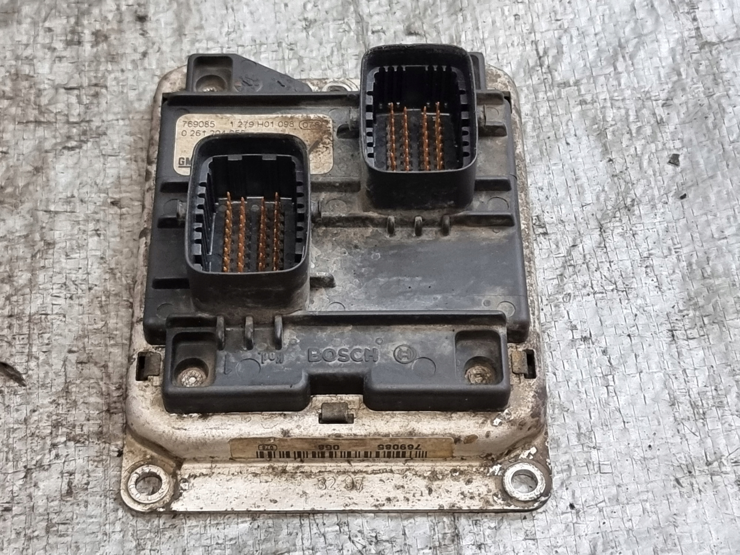 control unit computer of the engine OE 90532609RY OPEL CORSA B 1.0B 40kW 97r