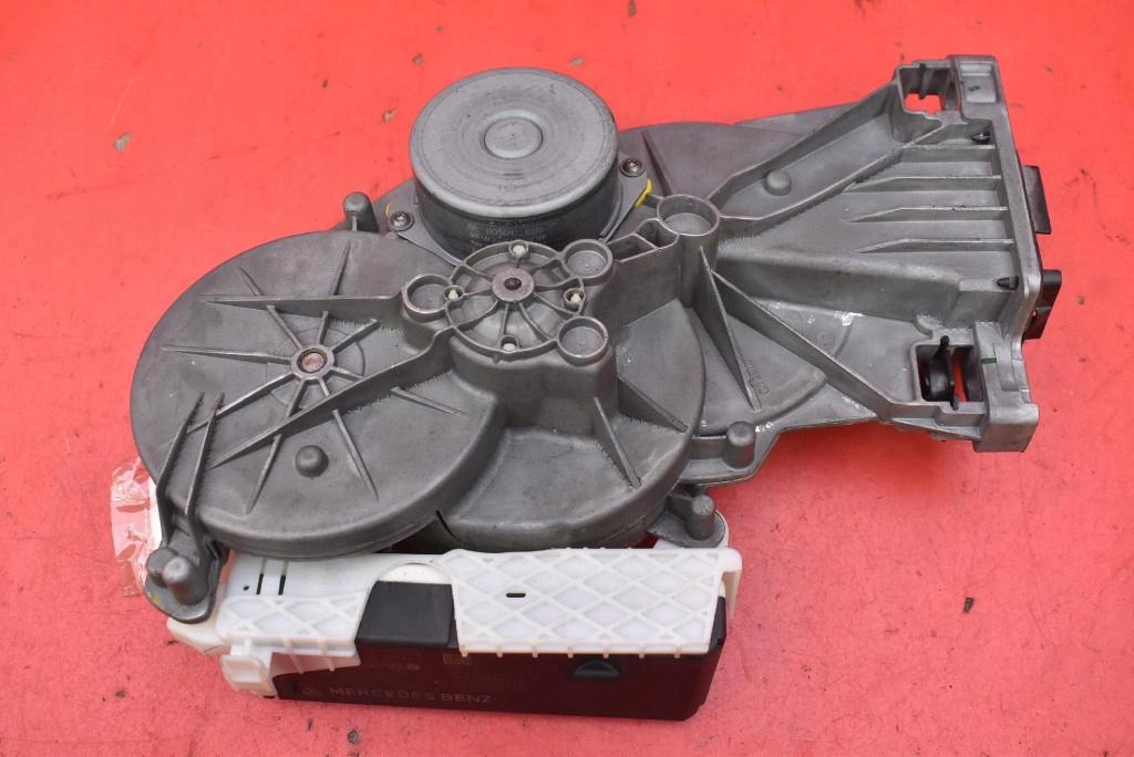control unit module bonnet boot A2139000500 MERCEDES E-KLASA W213 KOMBI 16