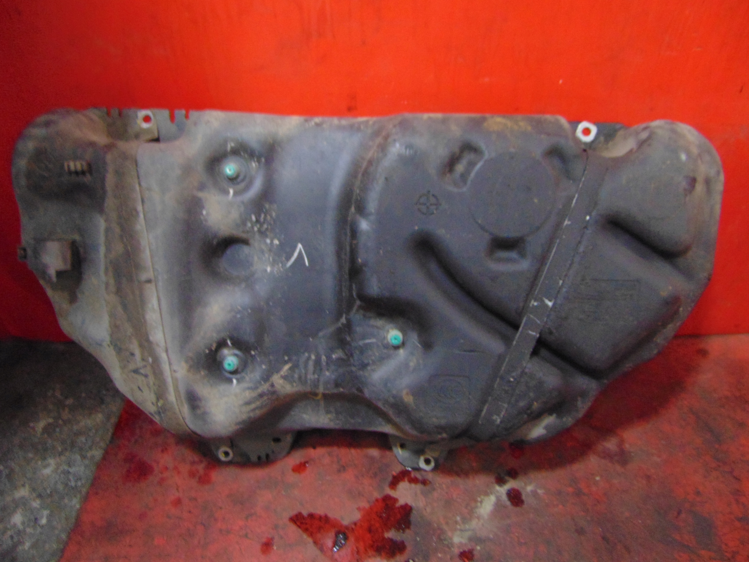 RENAULT LATITUDE 10- 3.0 DCI TANK KRAFTSTOFFTANK
