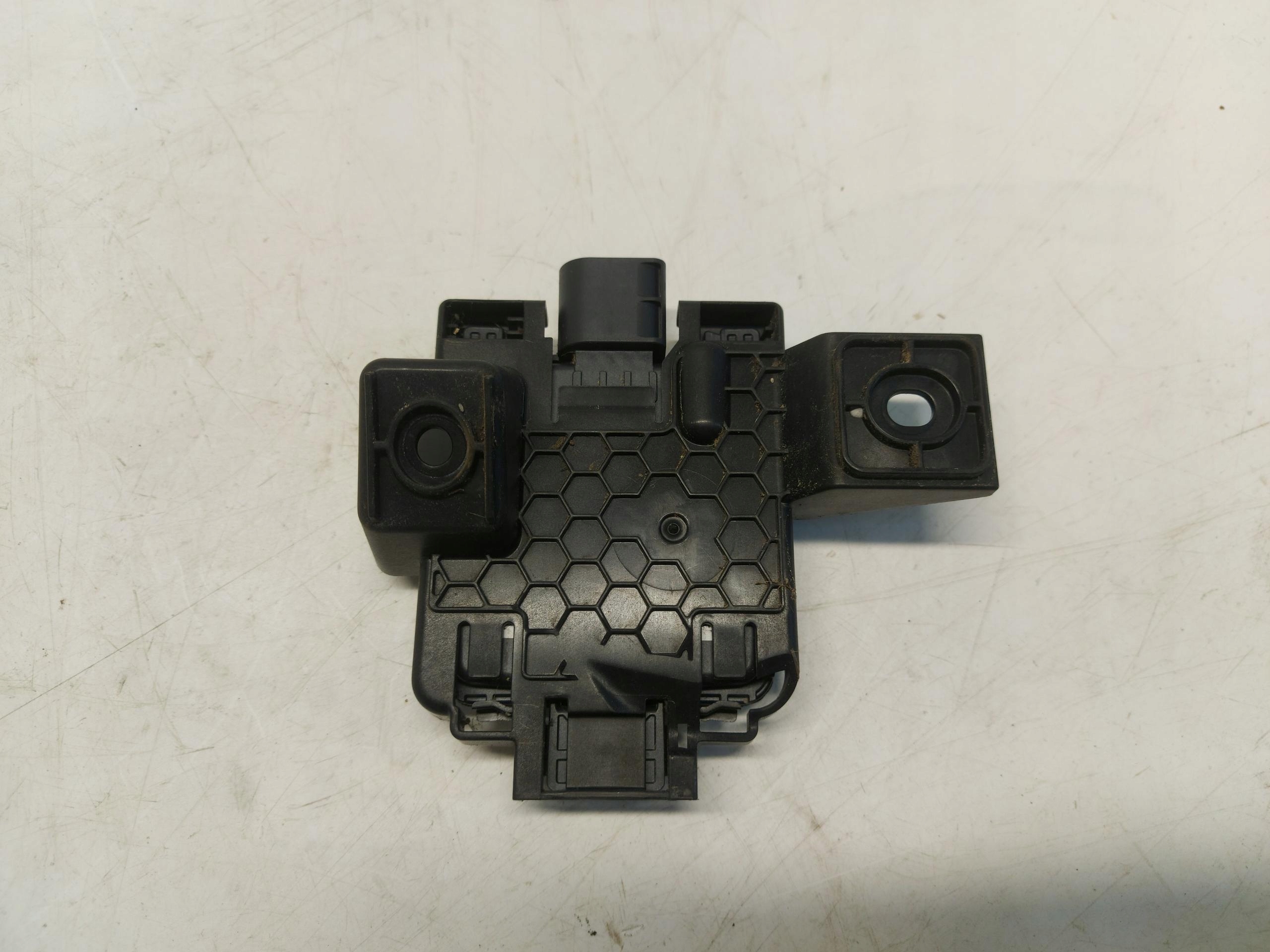 Audi Q4 40 E-580TRON radar sensor holder supports ruchu right rear part