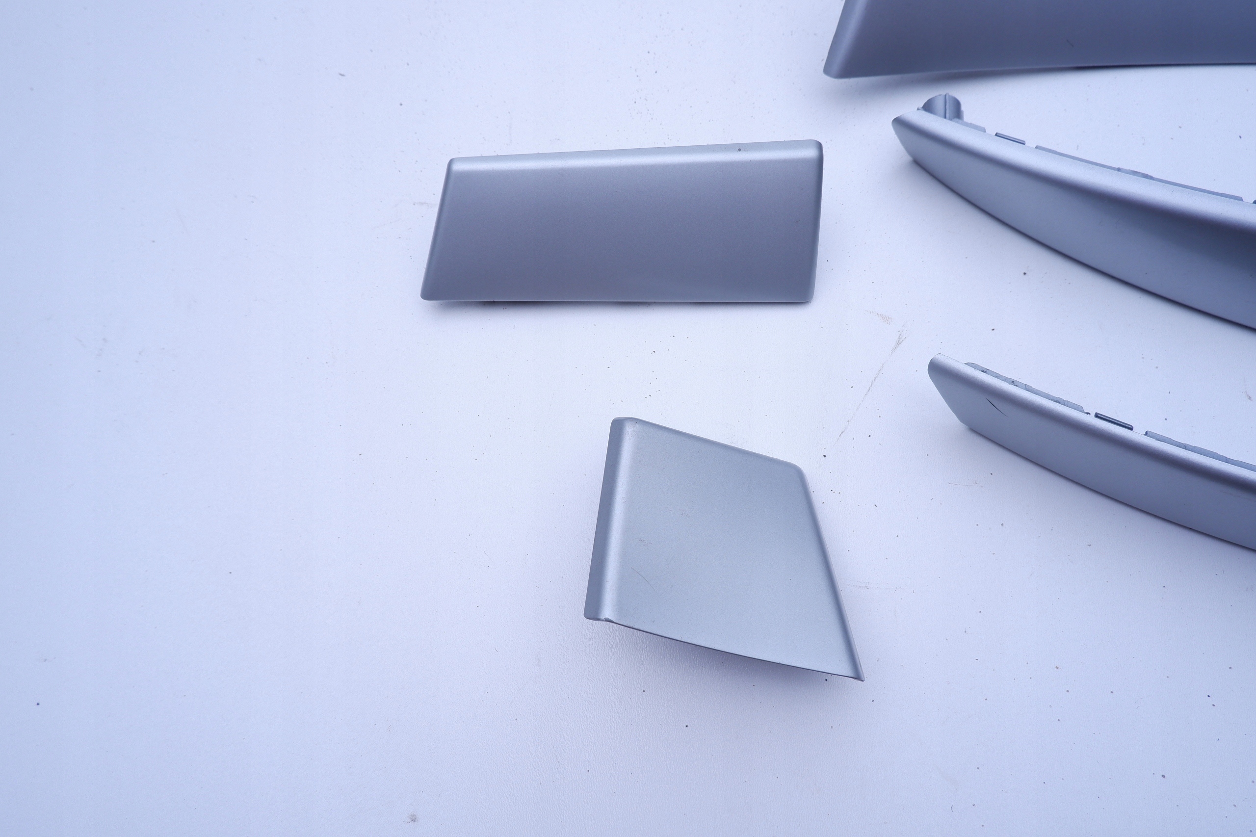 BMW E83 X3 молдинг двери РЕСТАЙЛИНГ