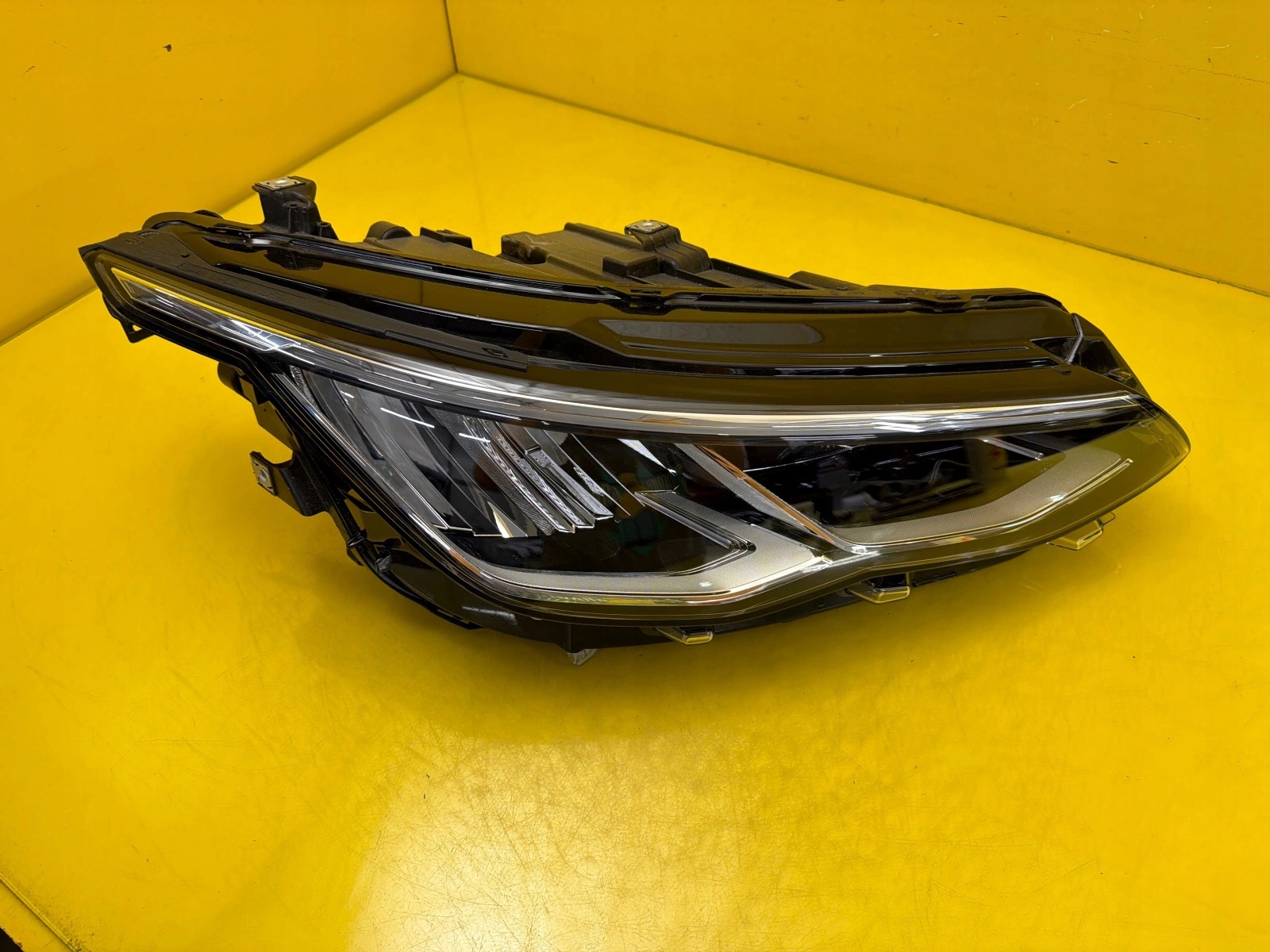 light right front Volkswagen VW Golf VIII Full Led 5H1941030B