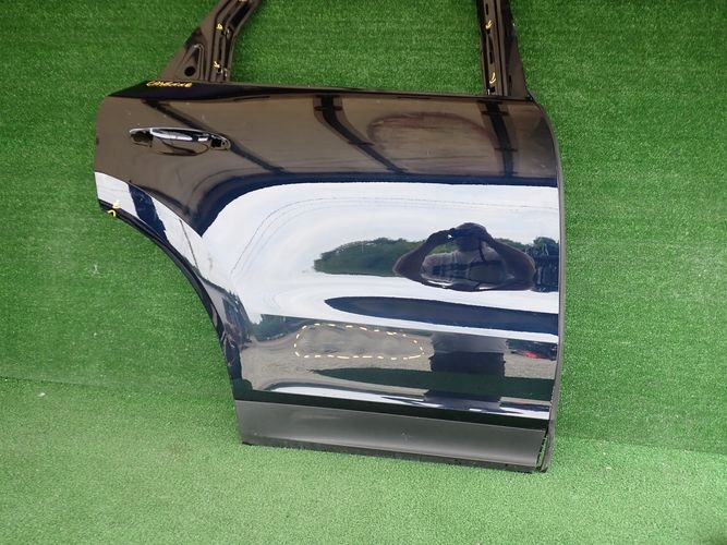 PORSCHE CAYENNE 9Y0 door right rear. rear part
