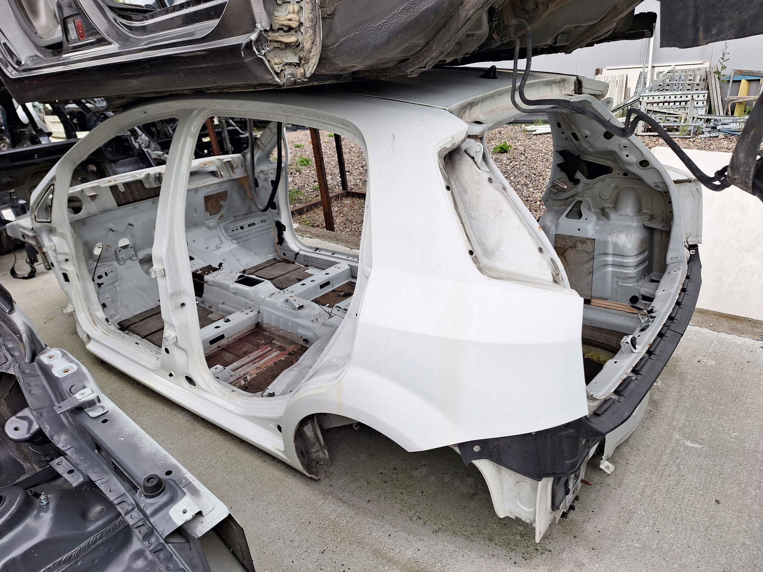 FIAT GRANDE PUNTO EVO left threshold pillar 5D