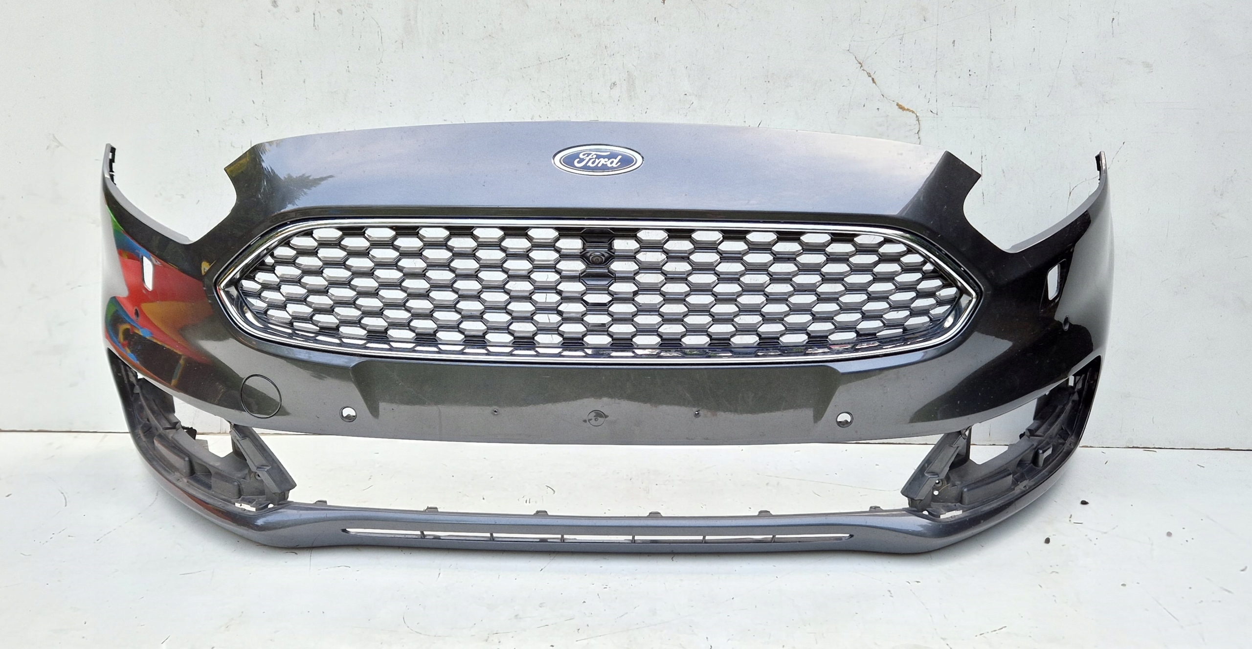 Zderzak przód Mondeo Mk5 Lift Vignale kamera