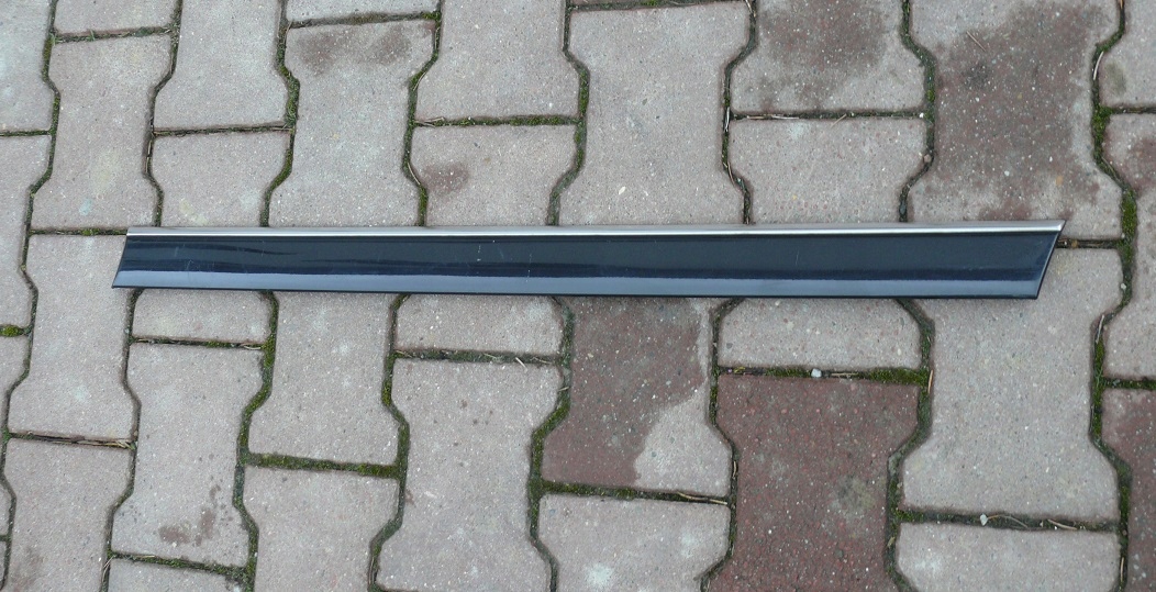 молдинг центральная дверь левая зад Audi A8 D2 РЕСТАЙЛИНГ 99-02 LZ9W