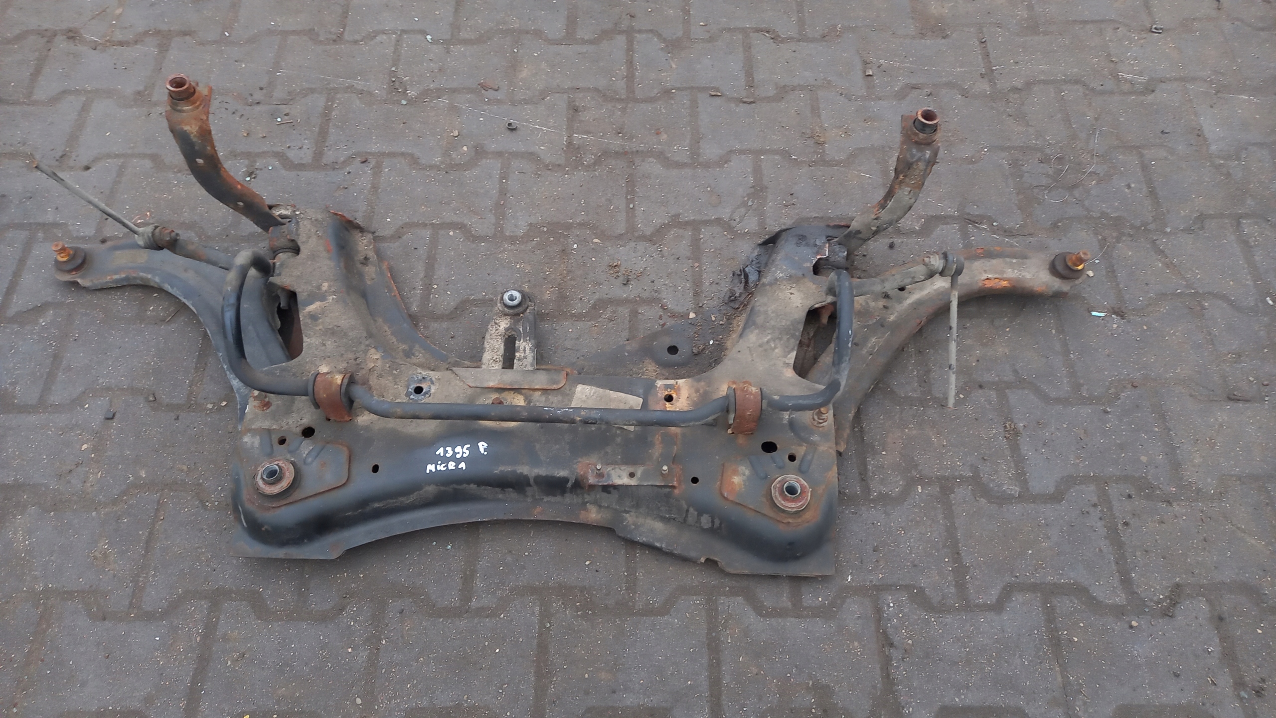 САЛАЗКИ ПЕРЕДНИЕ NISSAN MICRA 03R HB
