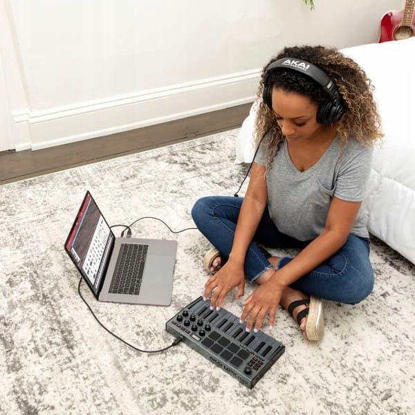 AKAI MPK MINI MK3 GREY - Mini klawiatura sterująca Kod producenta MPKMINI3W