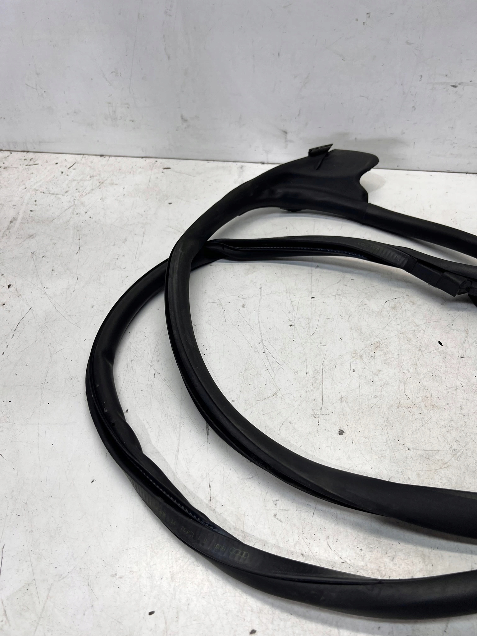 gasket door right front AUDI A5 8T 8T8831708C