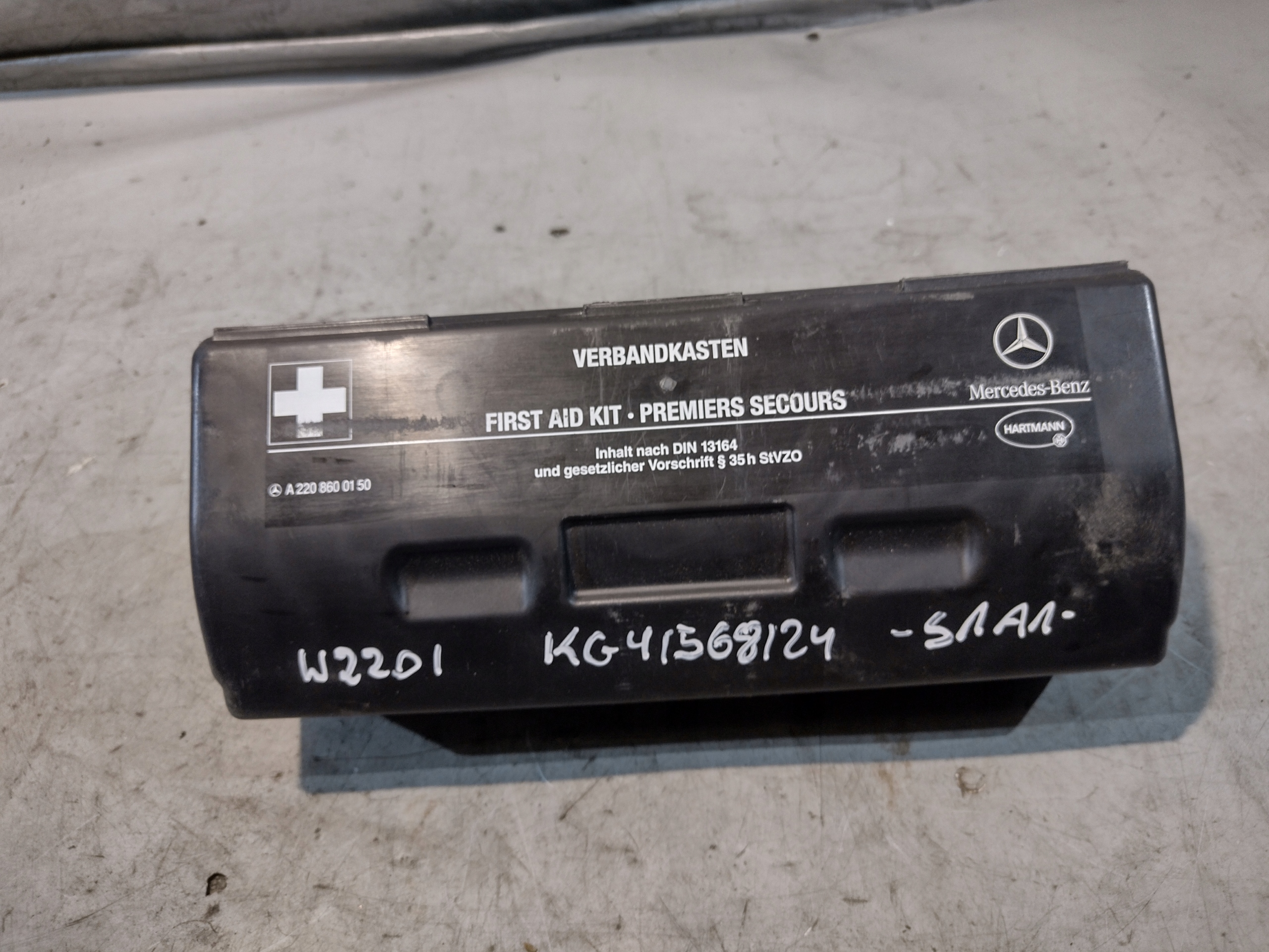 auto lékárnička Mercedes W220 A2208600150