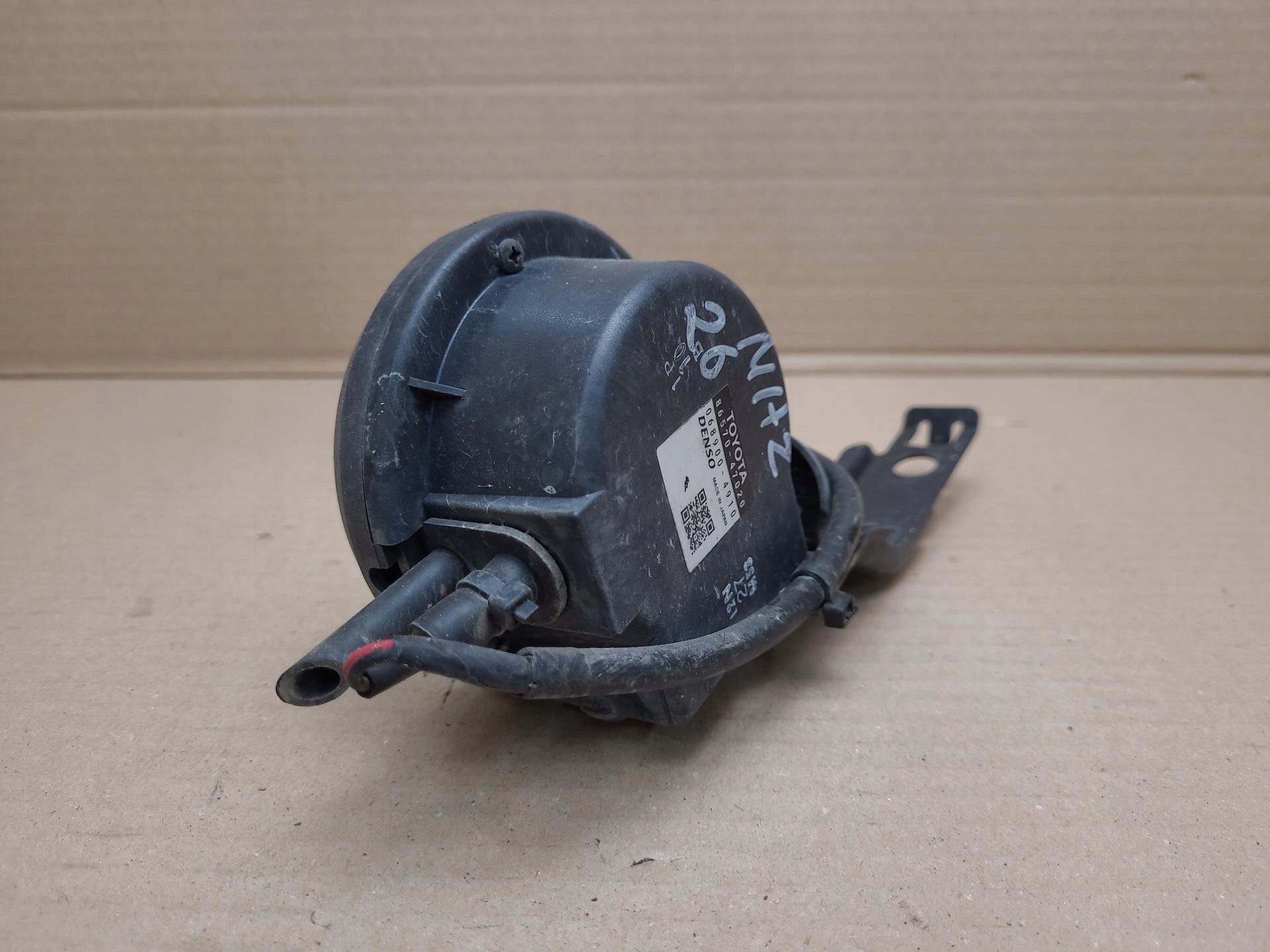 Klakson Toyota Prius plus ZVW40 2012 86570-47020