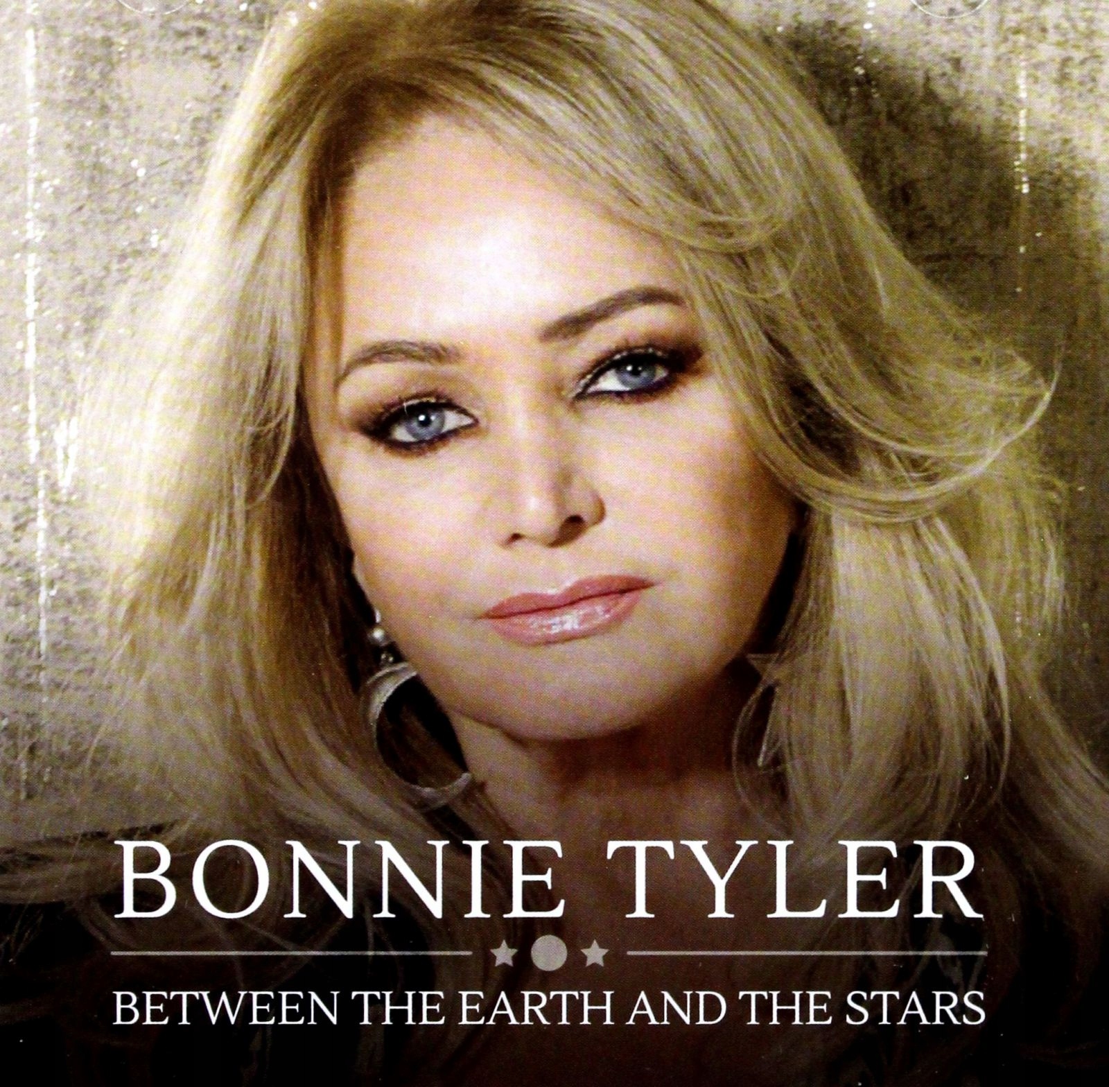 Bonnie Tyler: Between The Earth And The Stars [CD]