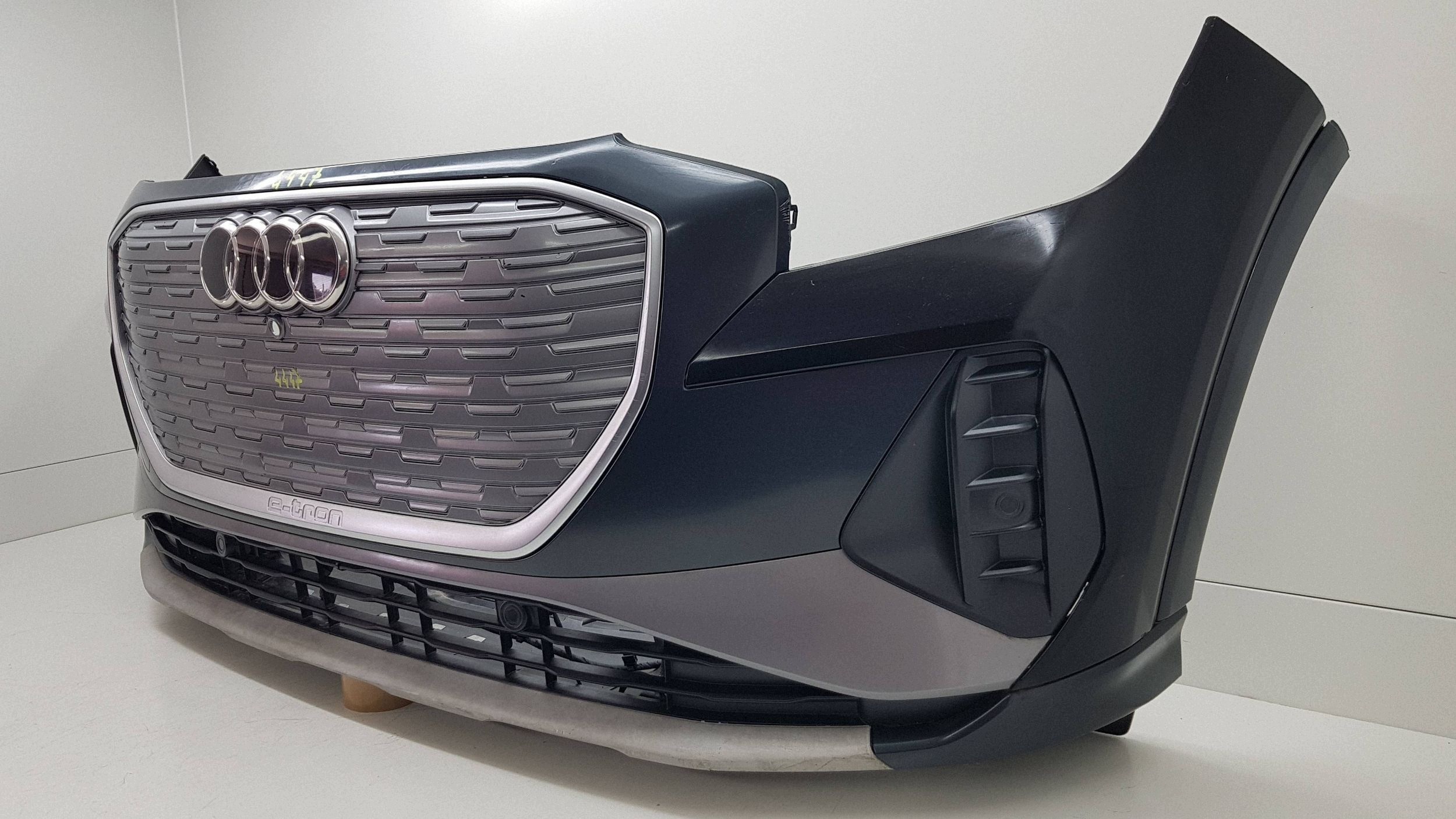 AUDI Q4 E-TRON s-line 2021 - bumper front 89A.807.725.A