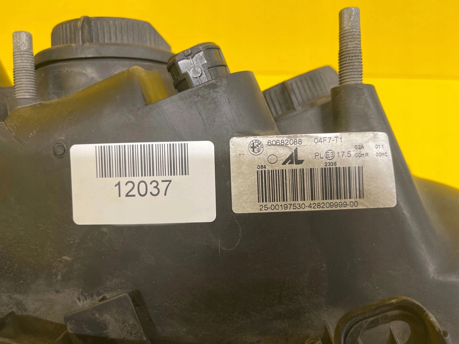 light right Alfa Romeo 159 Xenon 60682088
