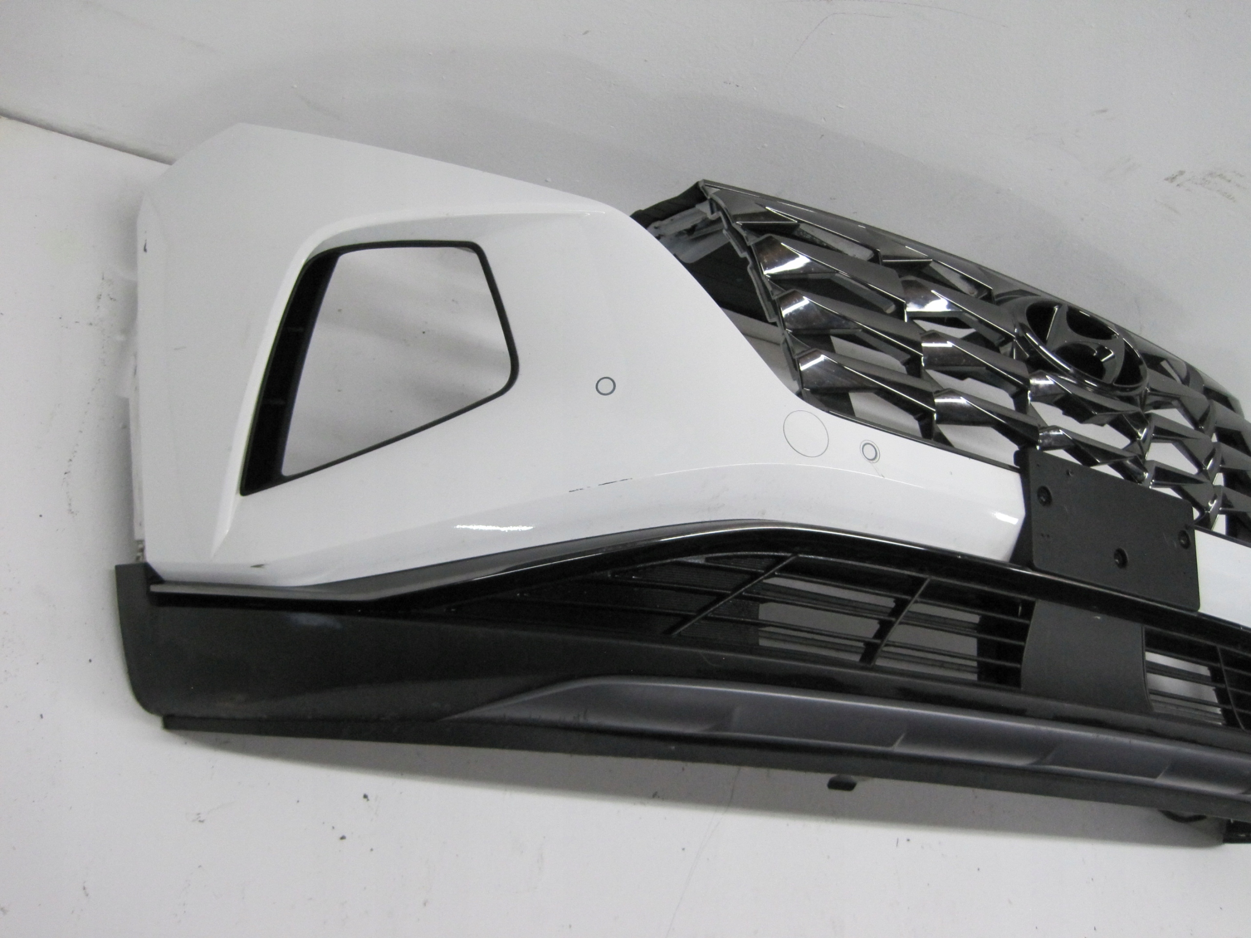 bumper HYUNDAI TUCSON IV 4 PDC 20R front