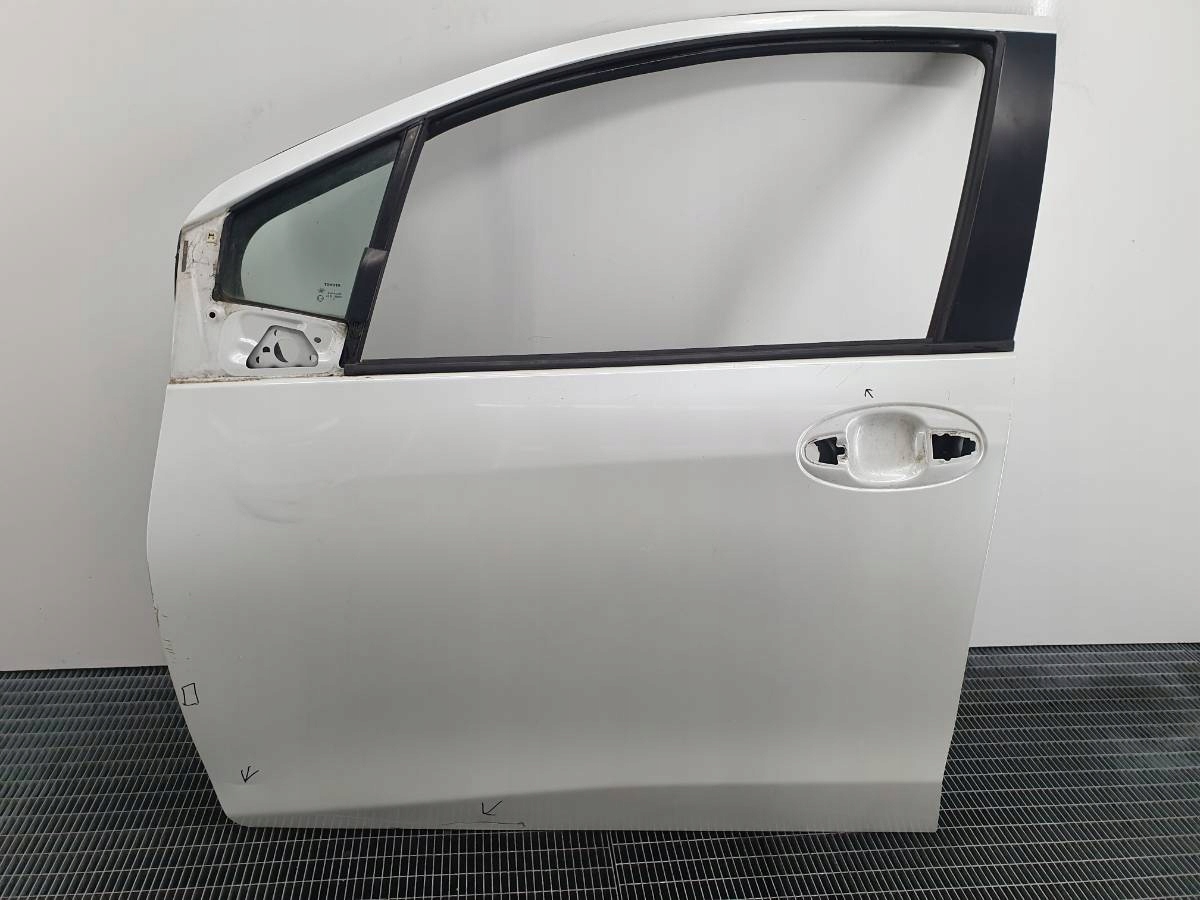 DRZWI PRZÓD LEWE PRZEDNIE TOYOTA YARIS III KIEROWCY