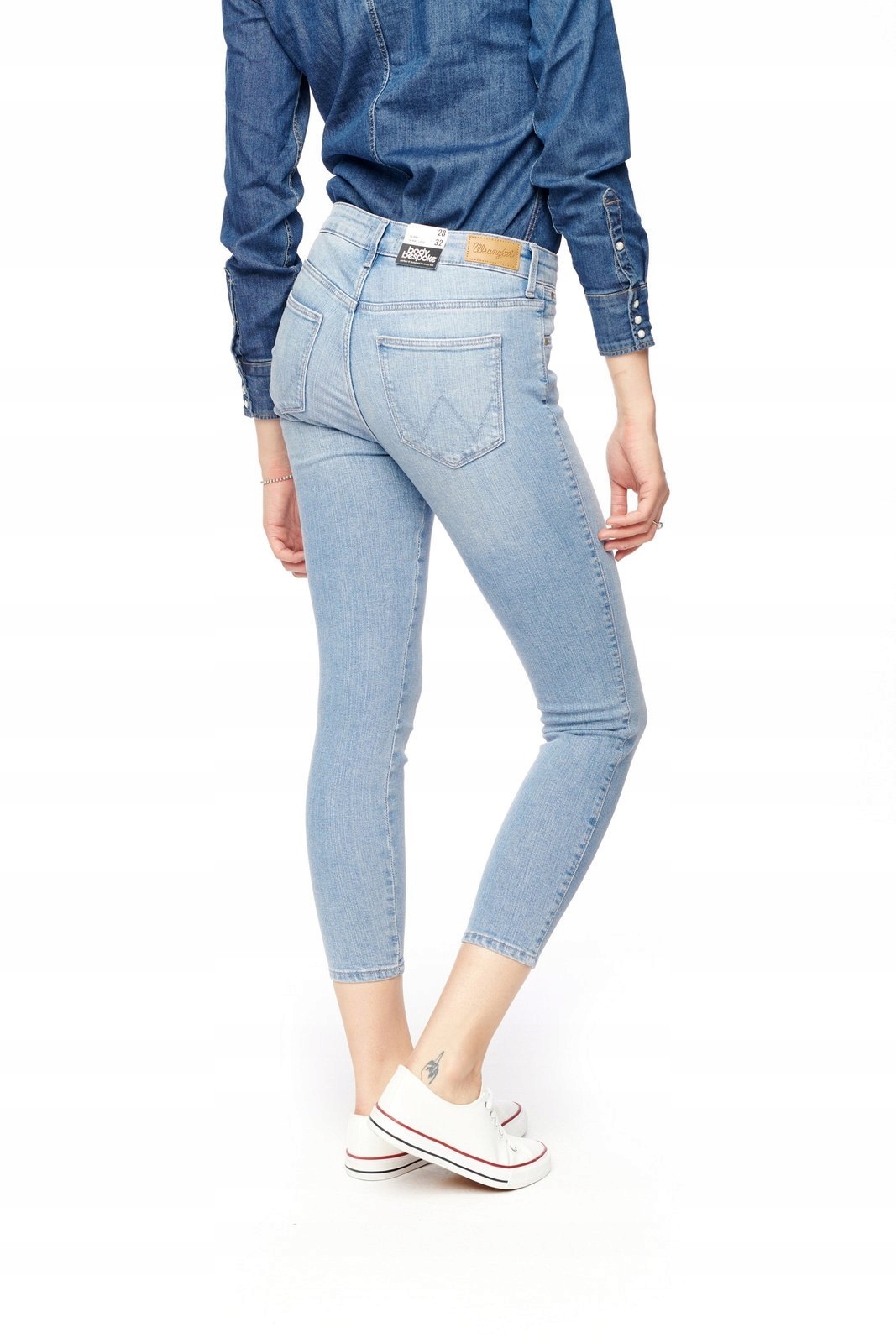 

Wrangler Skinny Crop Light Charm W28MKR17U 28/32