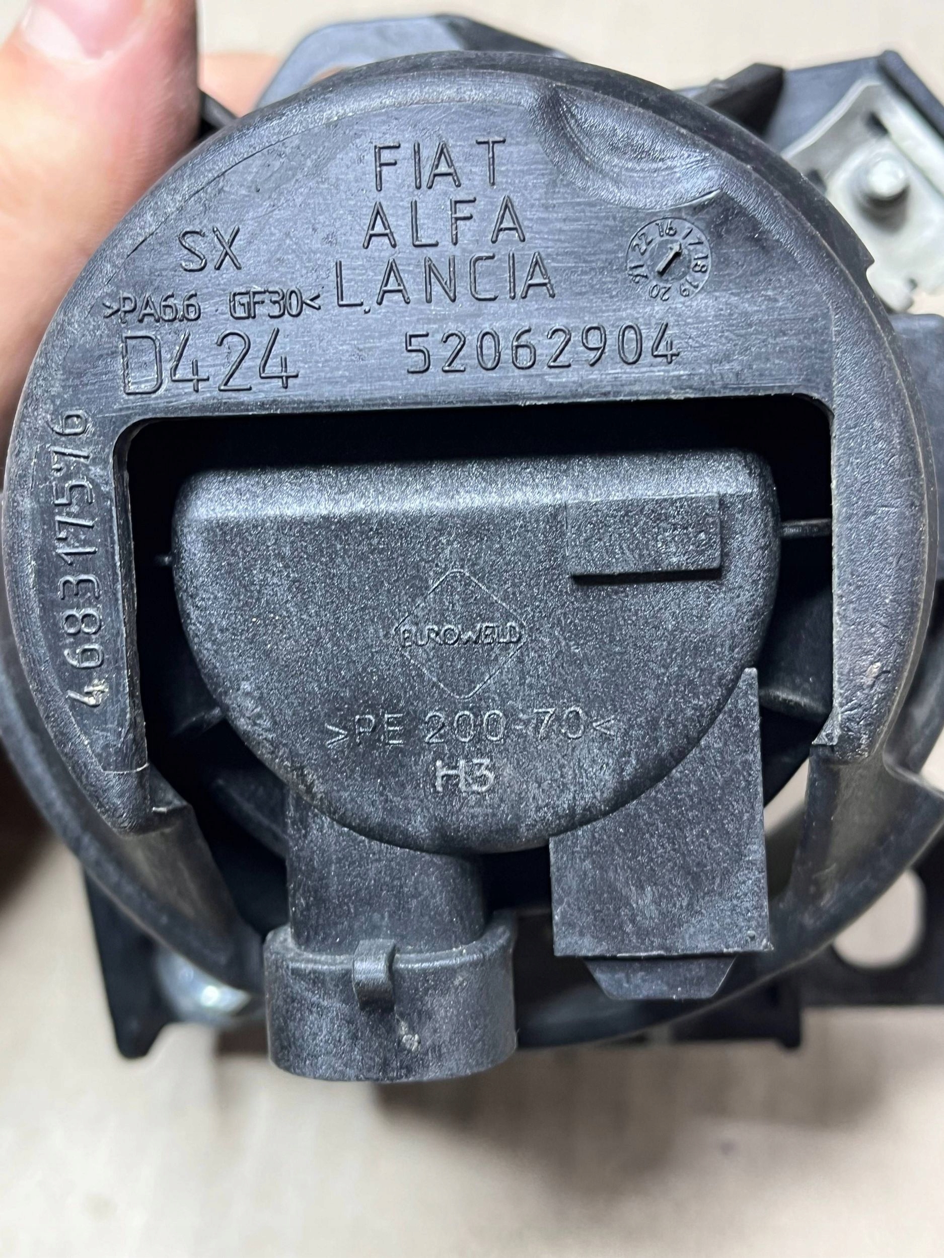 fog light front Fiat 500E 52062904