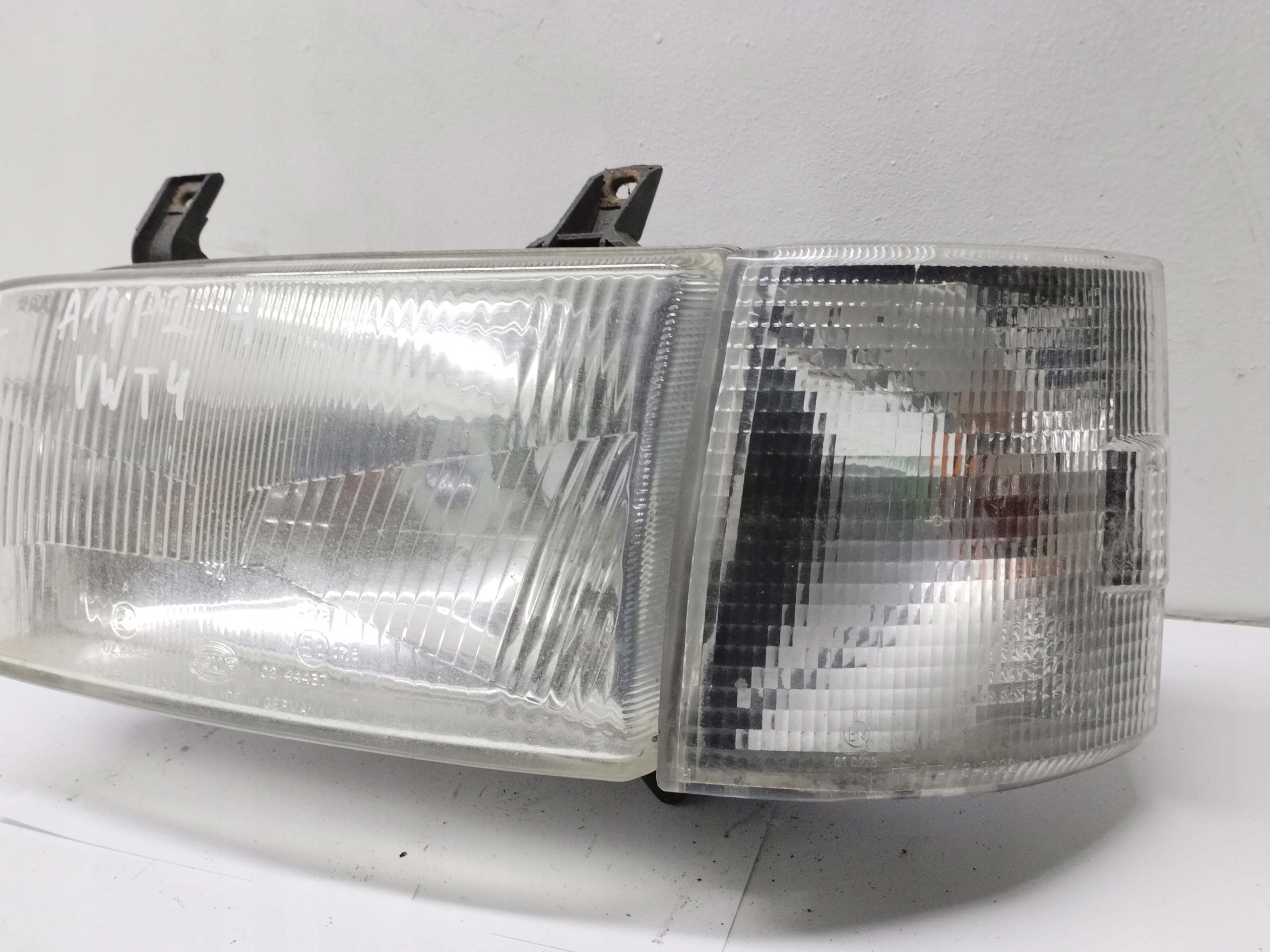 light front left z with an indicator VW Transporter T4