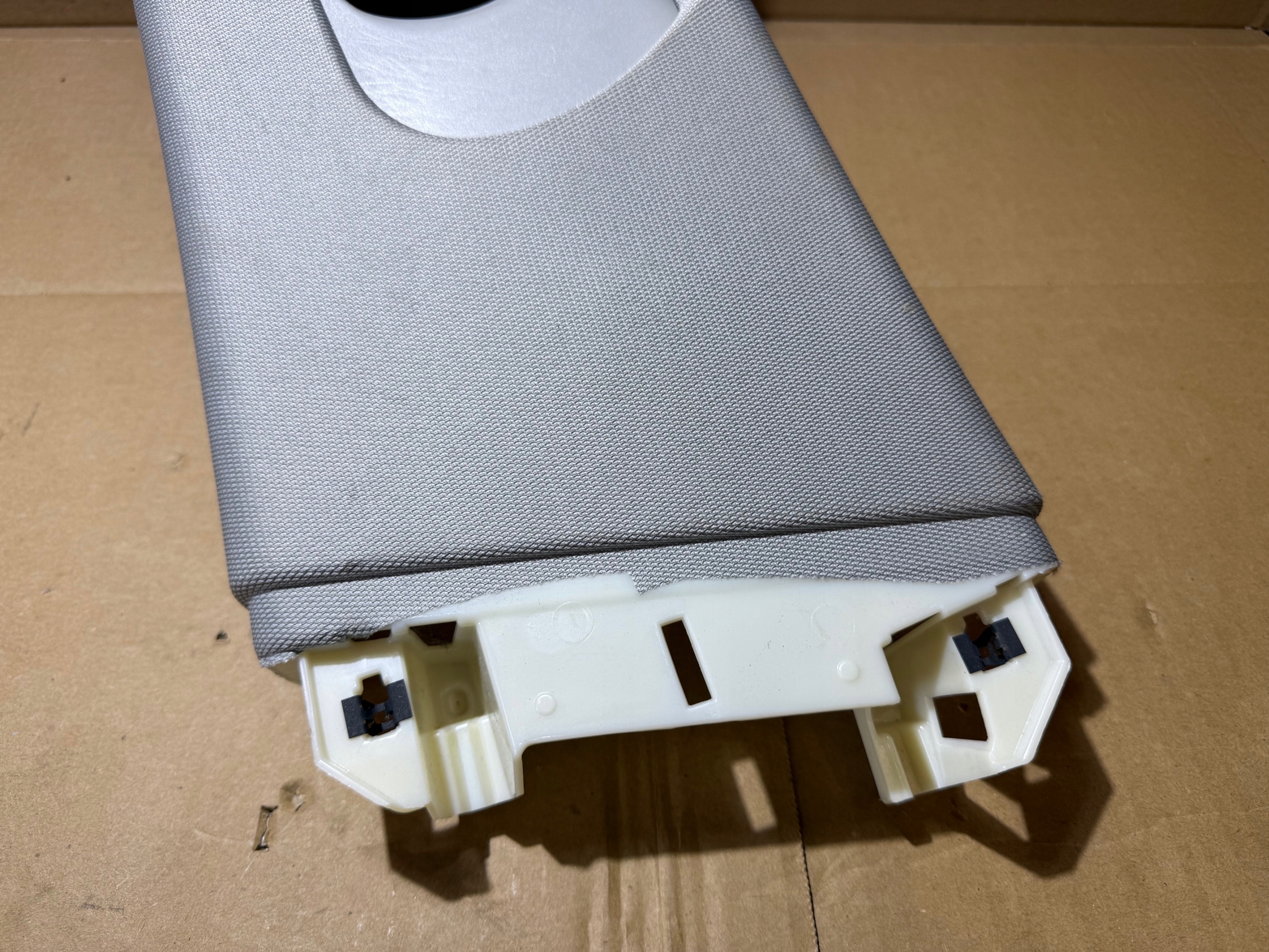 AUDI A6 C8 side cover left SLUPKA B 4K0867243