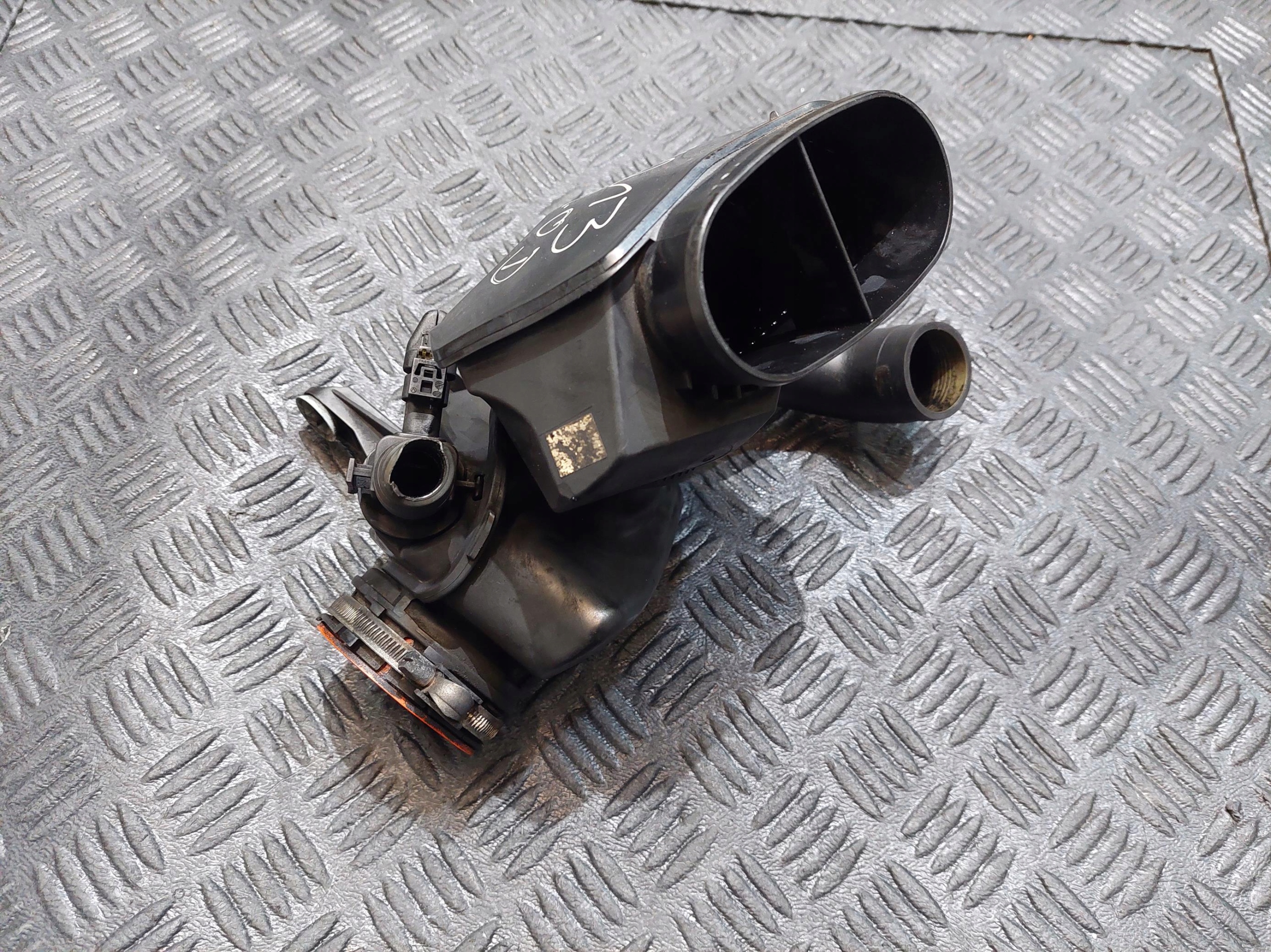 pipe air hose A6540904300 MERCEDES W213 S213 E 220 D 2.0 CDI