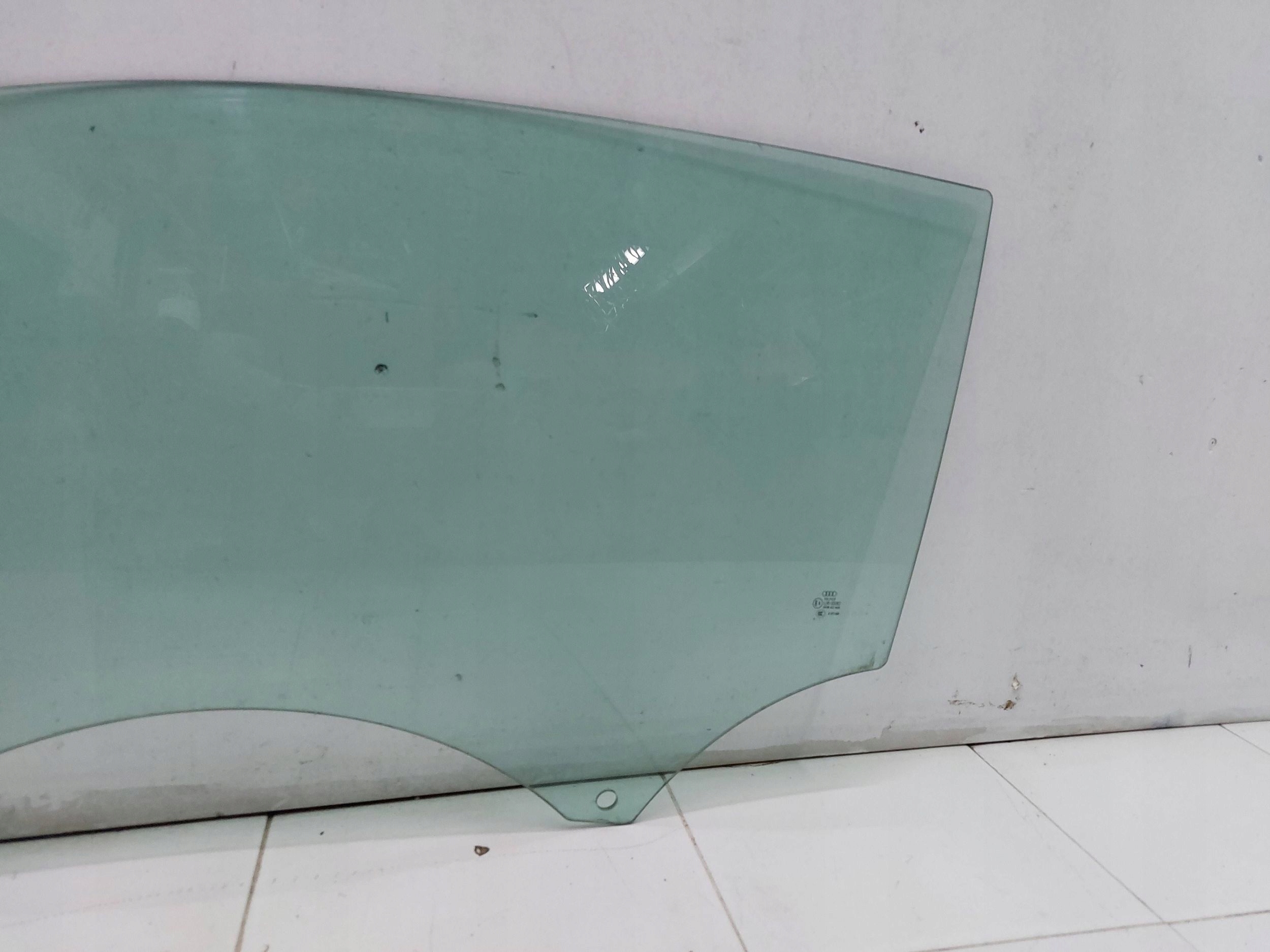 AUDI A1 8X 3D 10r window door left original EUROPA AS2