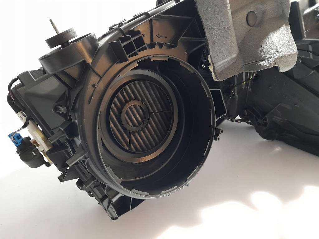 Audi A3 8V E-TRON vw VII радиатор отопителя европа 5QE820005 супер состояние