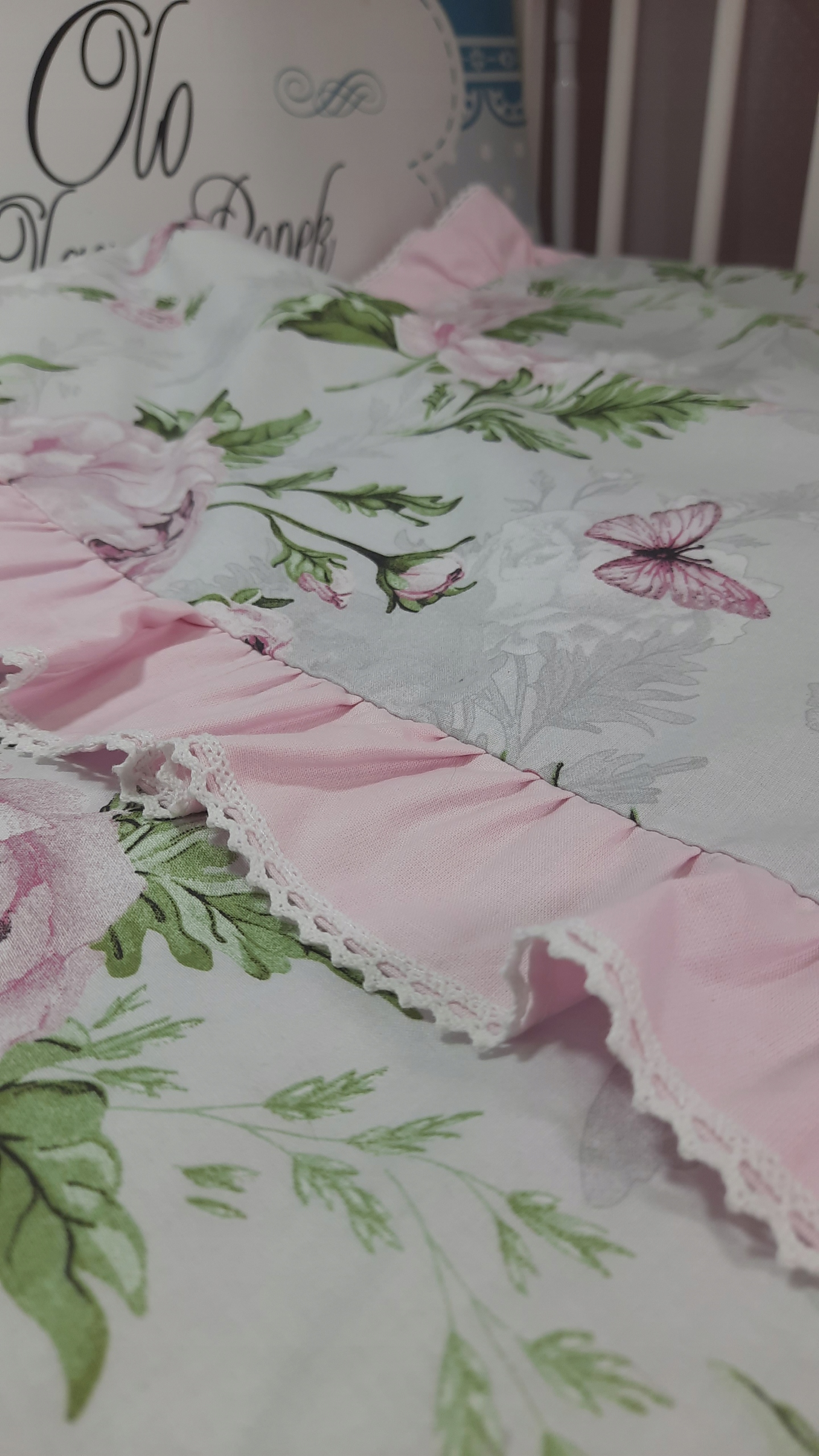 Poszewka poszwa na kołdrę LIVIA z falbanką KORONKA RÓŻ RÓŻE SZARE 90x120 Marka Pracownia krawiecka Olo