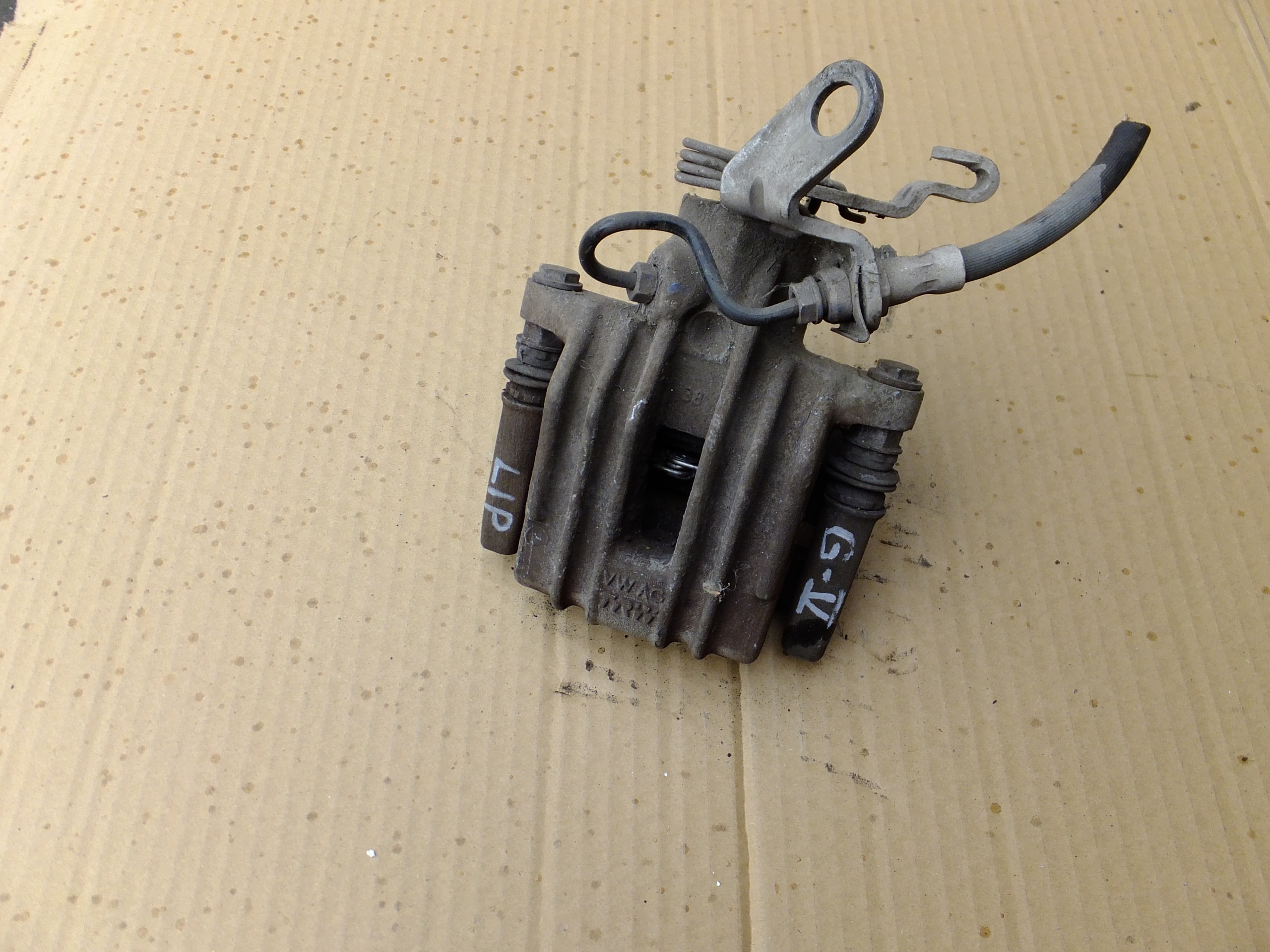 caliper brake left rear part vw golf V 2007r