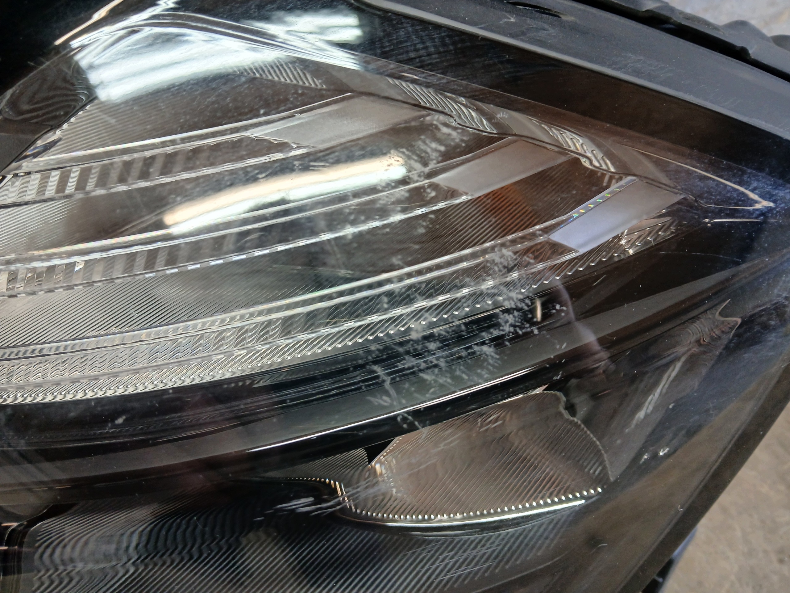 light front left KIA SPORTAGE V 5 20- FULL LED R292112010