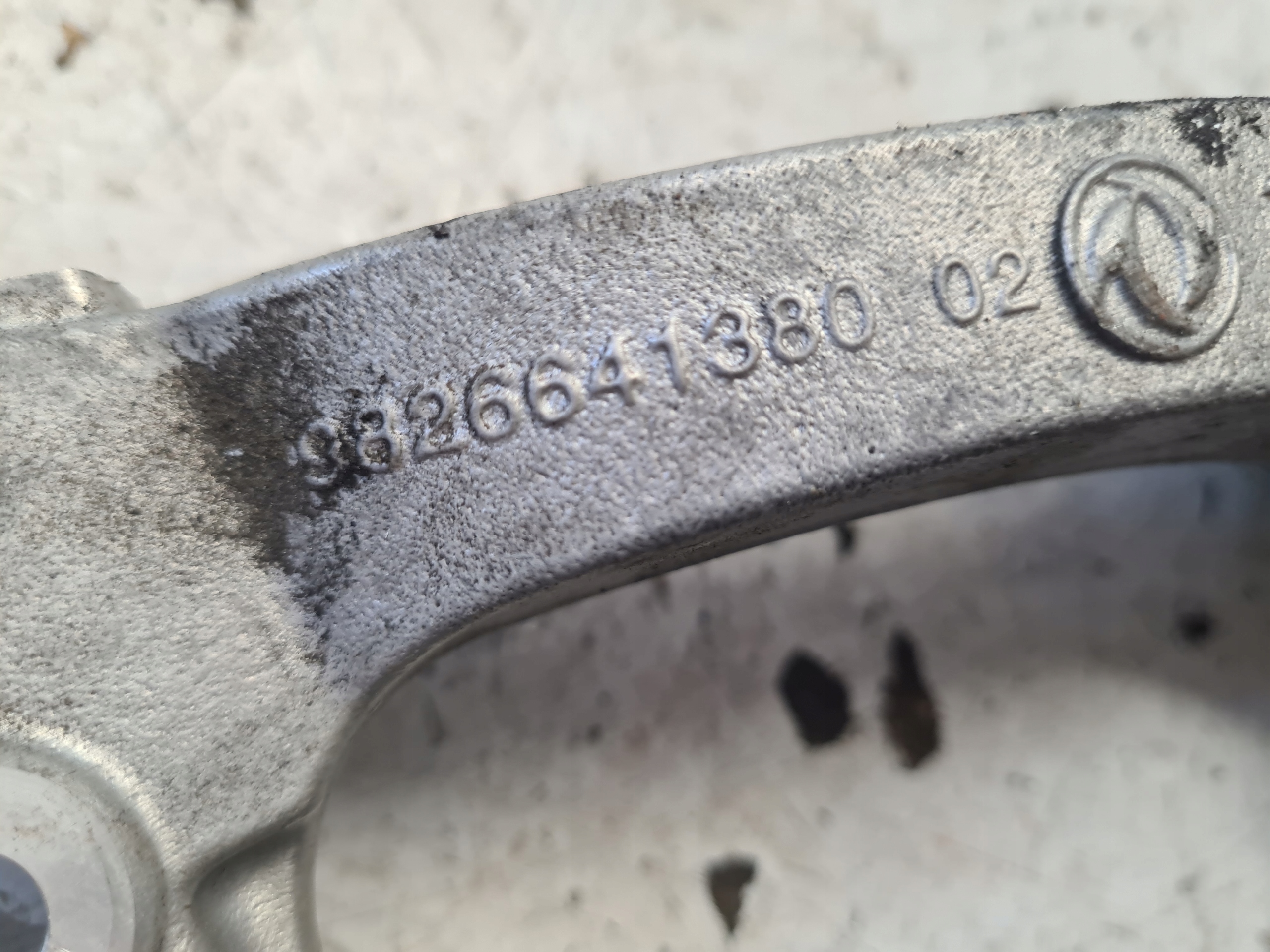 OPEL CORSA-E F ELEKTRYK Support plaque Support SPREZARKI KLIMY 9826641380