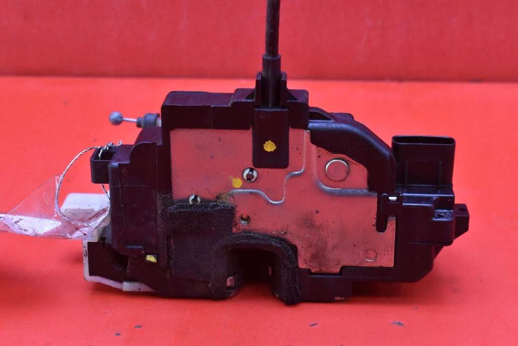 lock door left front front EU KIA CEED 1 and KOMBI 07-10