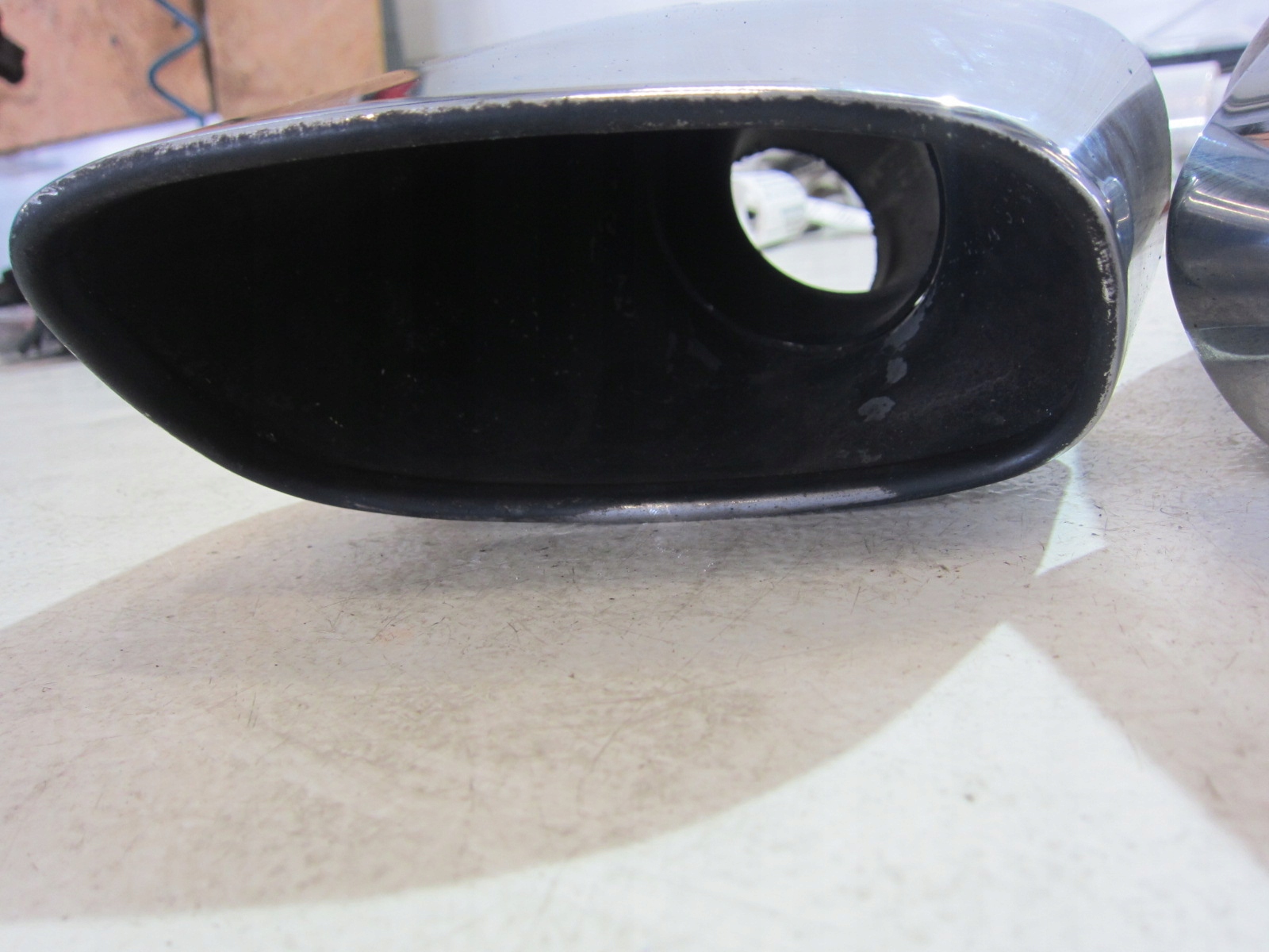 BMW E70 X5 NAKŁADKA WYDECHU CHROM CHROMOWANA Typ samochodu 4x4/SUV Samochody osobowe