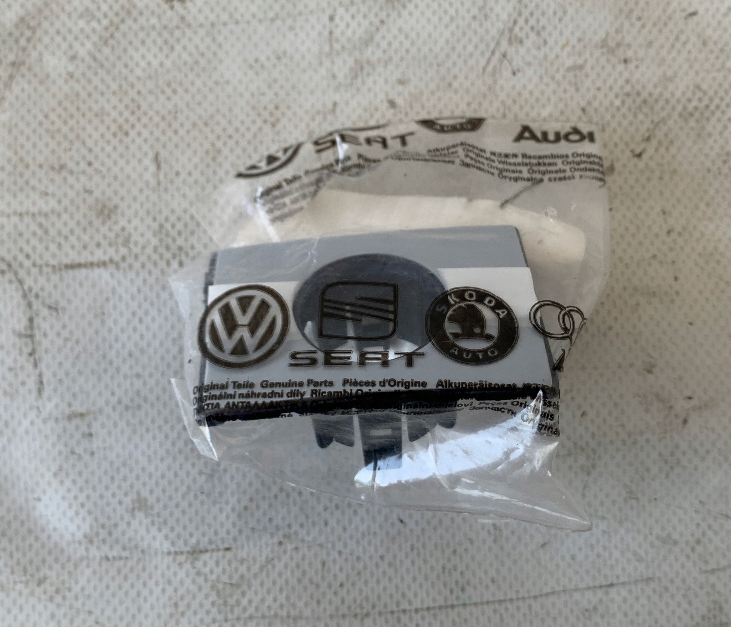 KOSZYK PDC der Stoßstange heck SEAT LEON III KOMBI 5F9919486C
