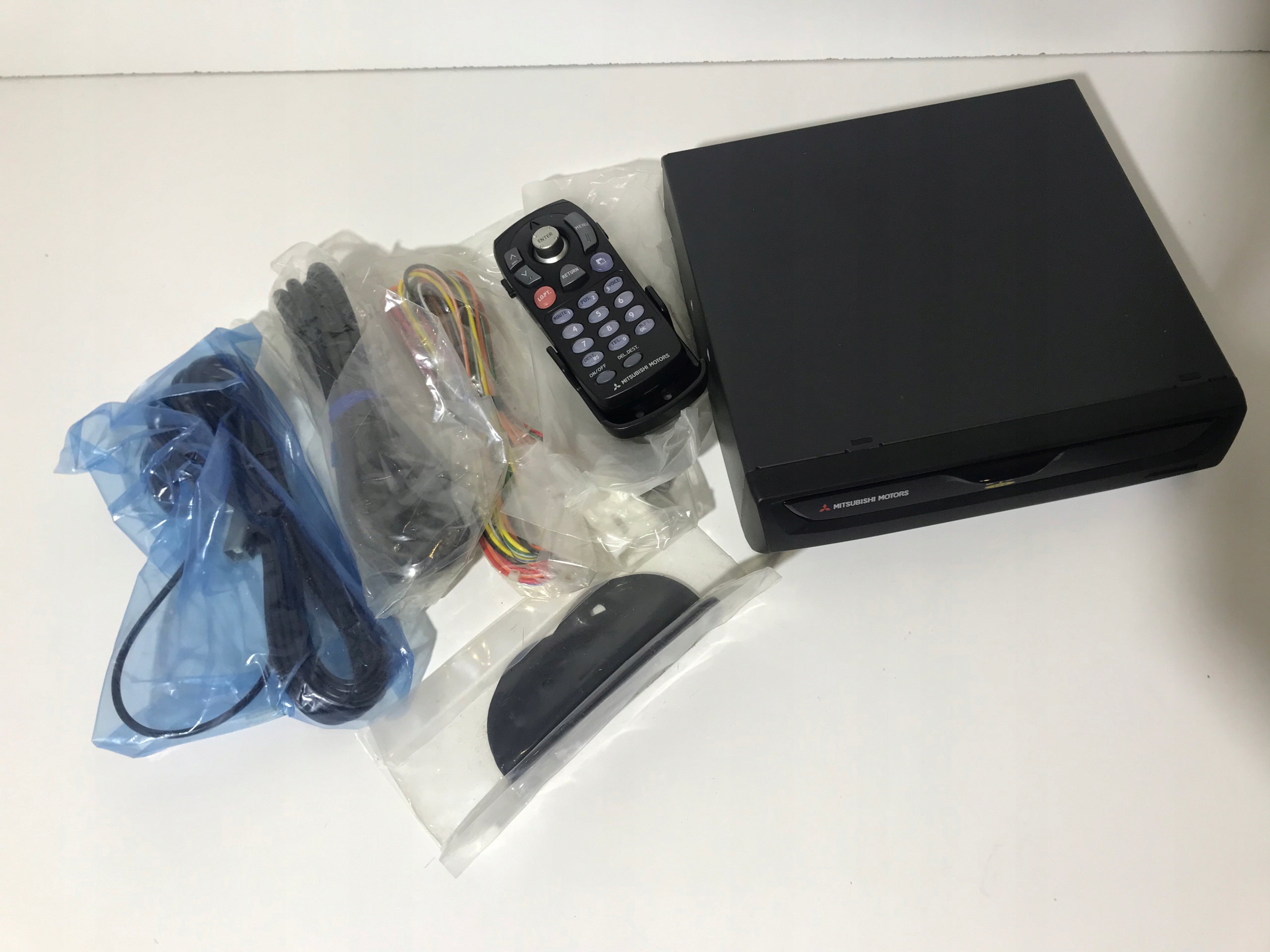 MZ312792 - DVD-ПЛЕЕР 7500 ПРИВОД NAVI PAJERO III НОВЫЙ