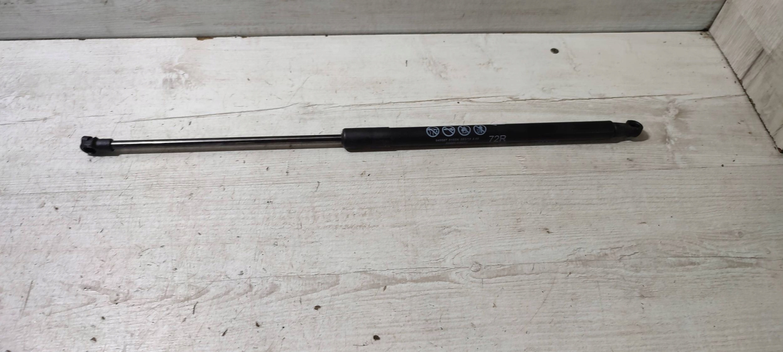 Lexus RC 2019 damper bonnets przedniej