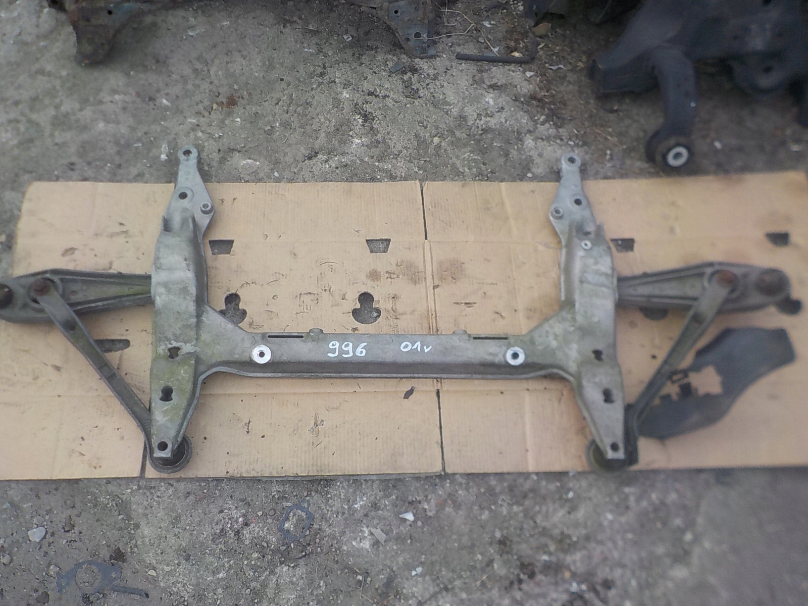 WOZEK PRZOD PORSCHE 996 2001r