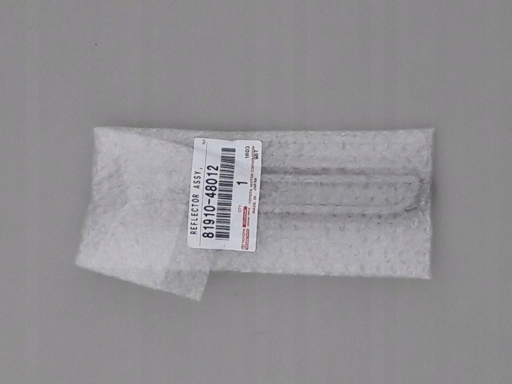 Toyota Camry VIII lampka odblask zderzaka prawy tył 11-14 Rodzaj lampy dedykowana