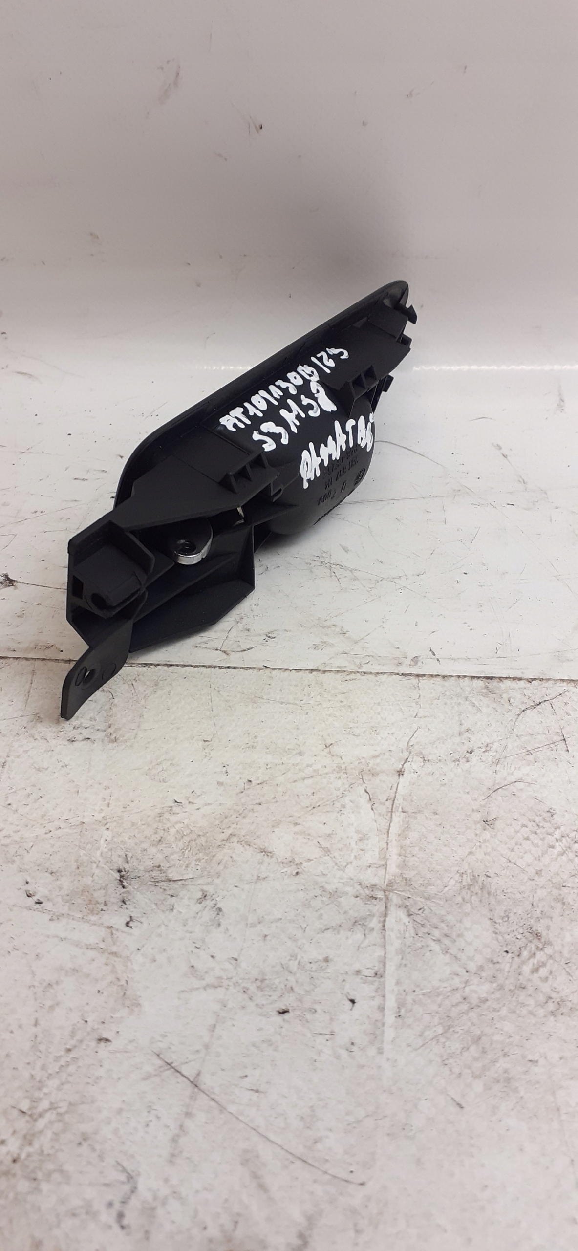 handle inner right VW Passat B5 3B1837114