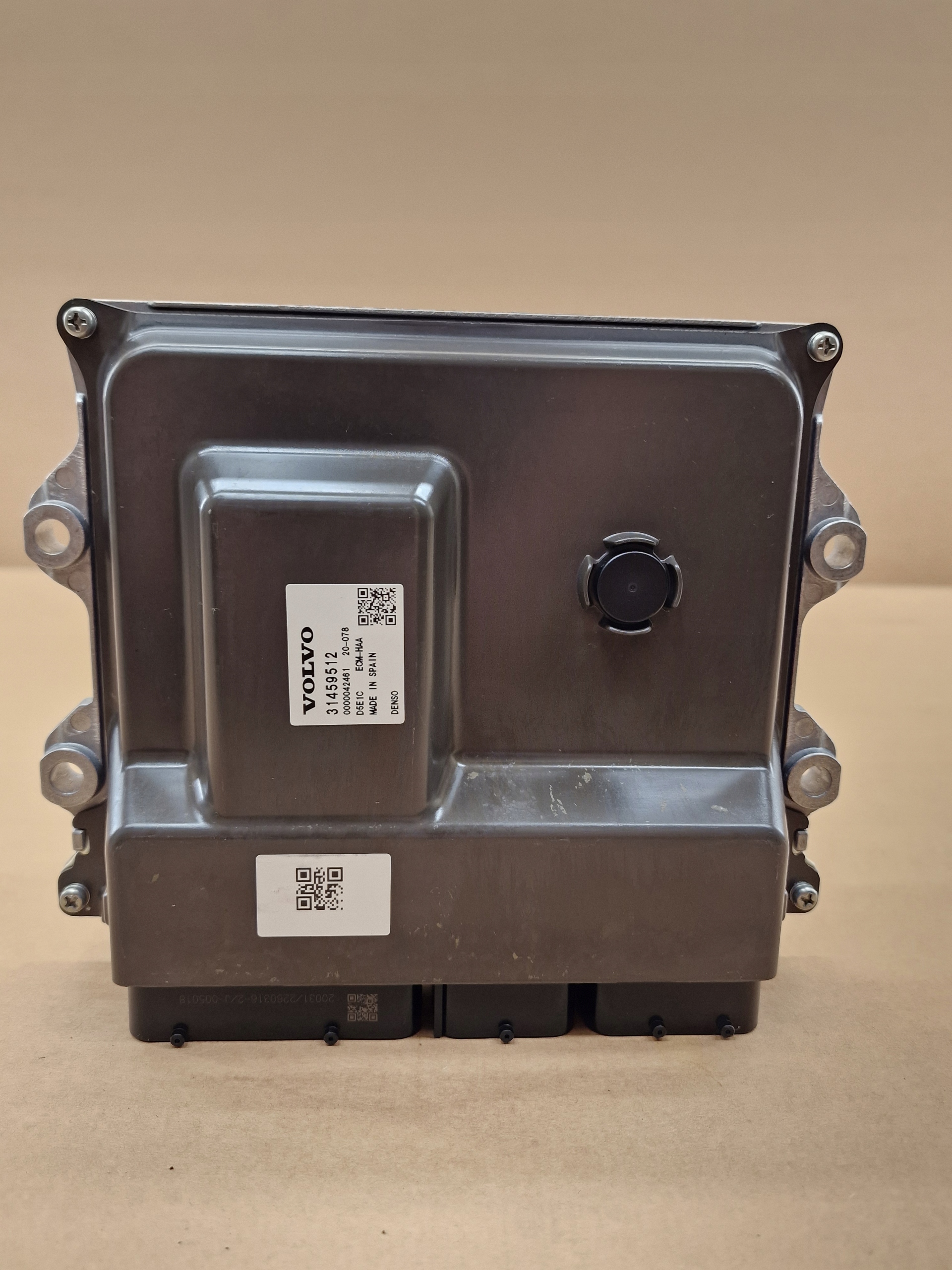 ECU computer control unit of the engine VOLVO XC60 XC90 S60 V60 V90 S90 XC40