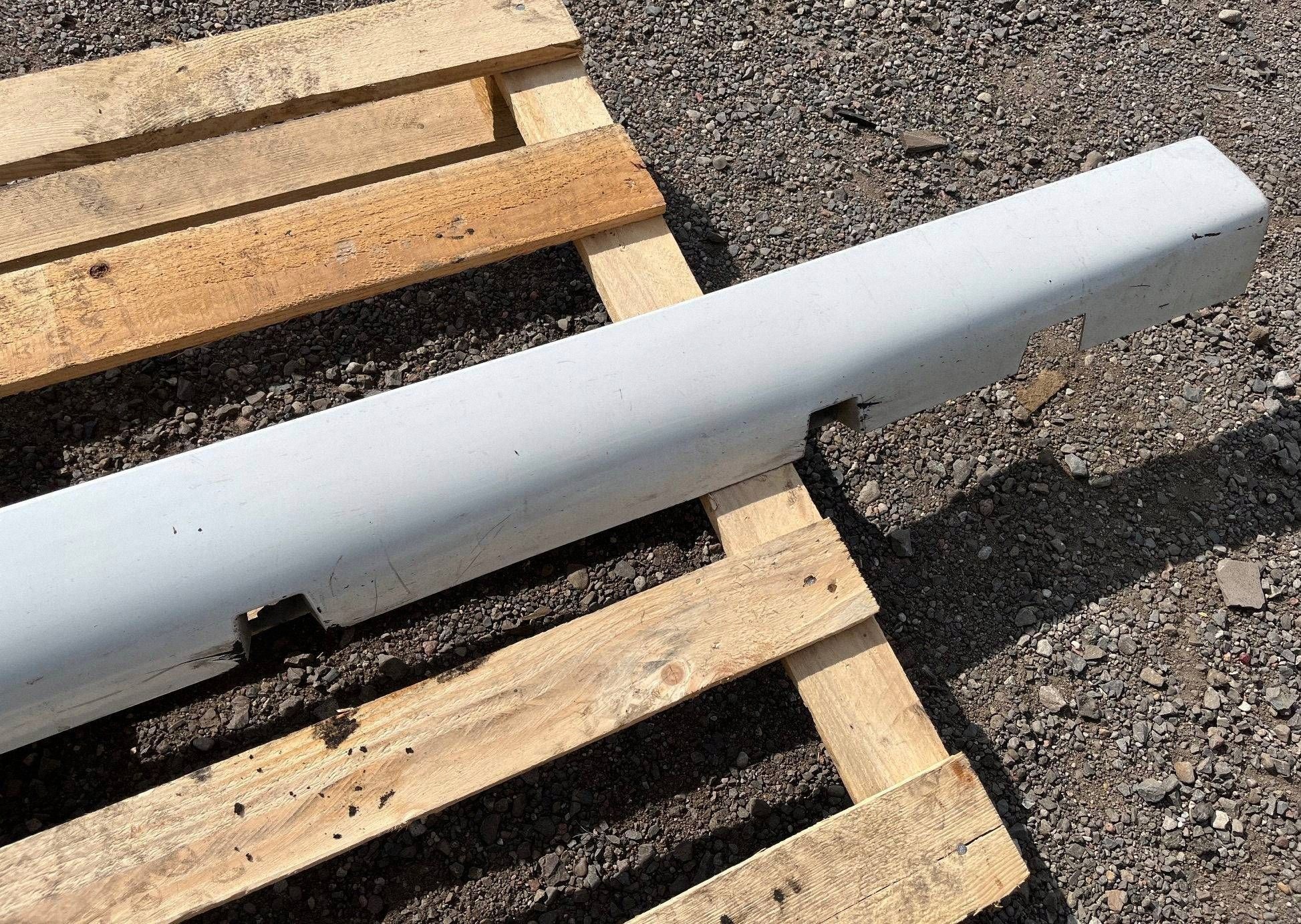 threshold right moulding cap threshold of the threshold right Dodge Charger 2015-2023