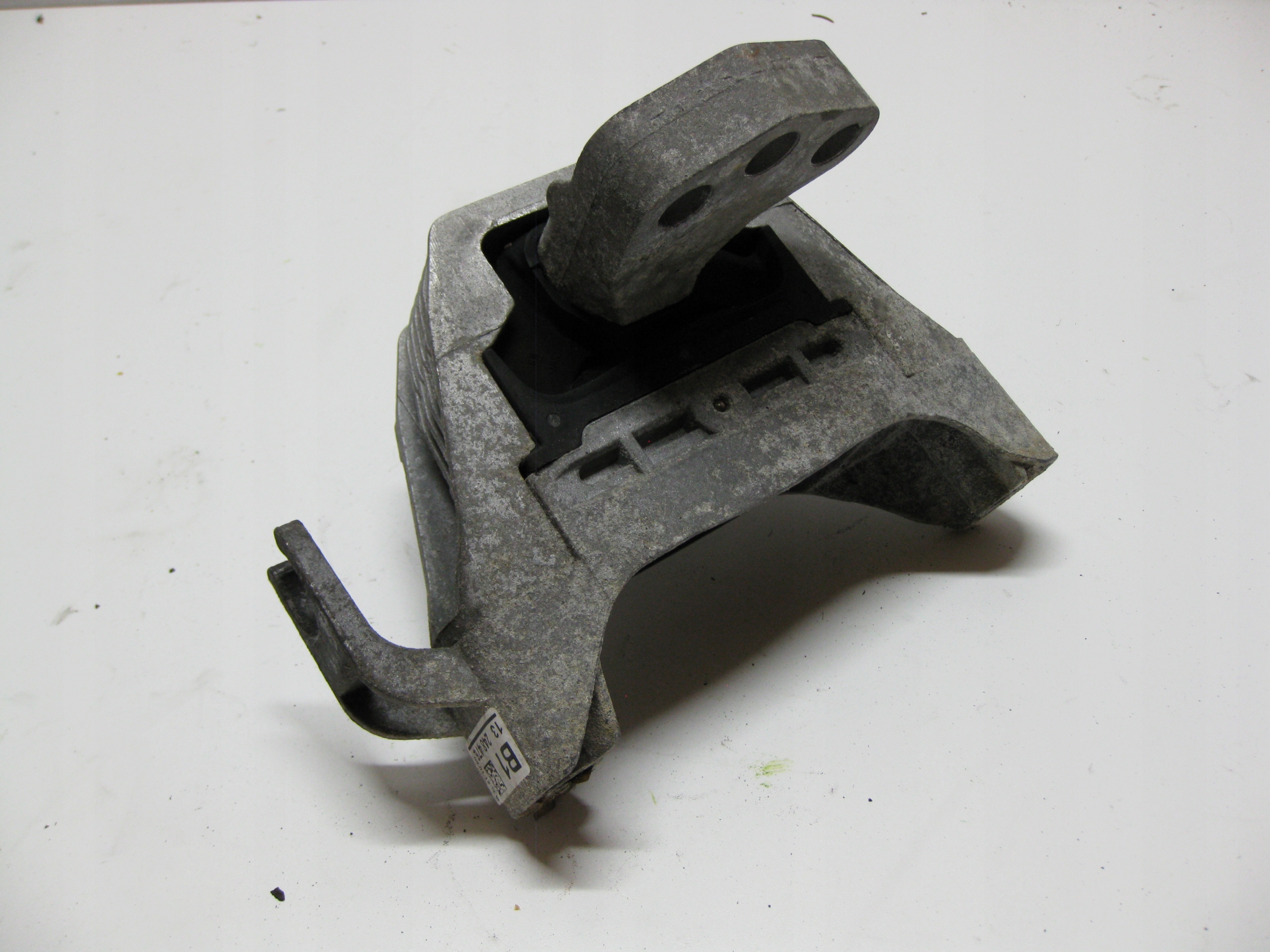 OPEL ASTRA J HB 1.7 CDTI 12R holder engine mount 13248476