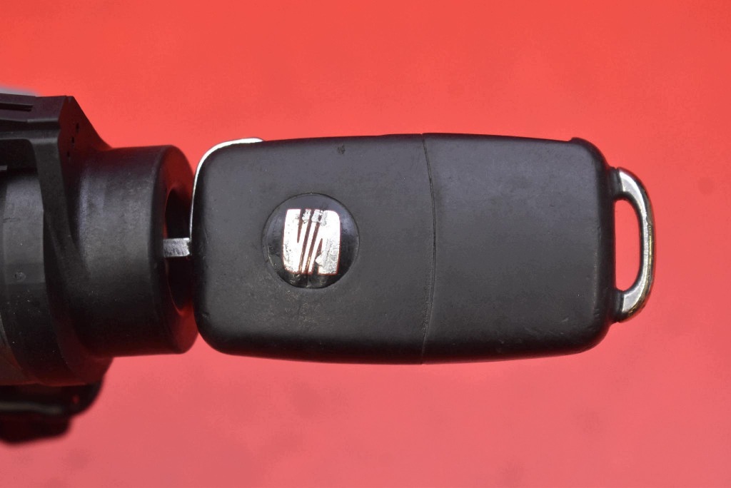 ignition key 1K0905851B SEAT TOLEDO 3 III 2.0 TDI 140 KM 04-10