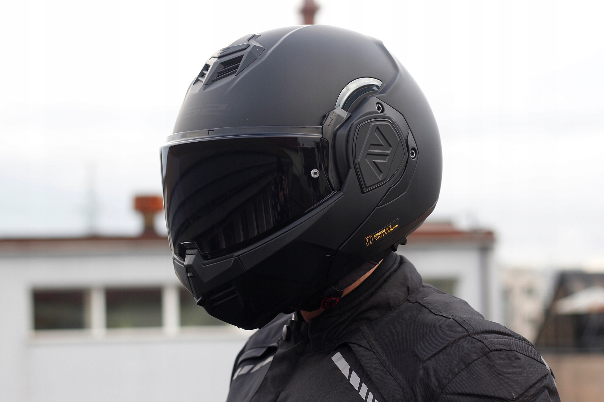 KASK MOTOCYKLOWY LS2 FF906 ADVANT NOIR ECE 22.06 Stan opakowania oryginalne