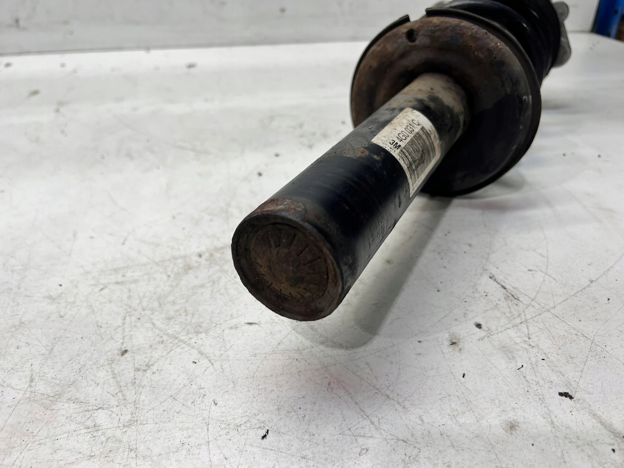 shock absorber right AUDI A6 C7 A7 4G0413031C
