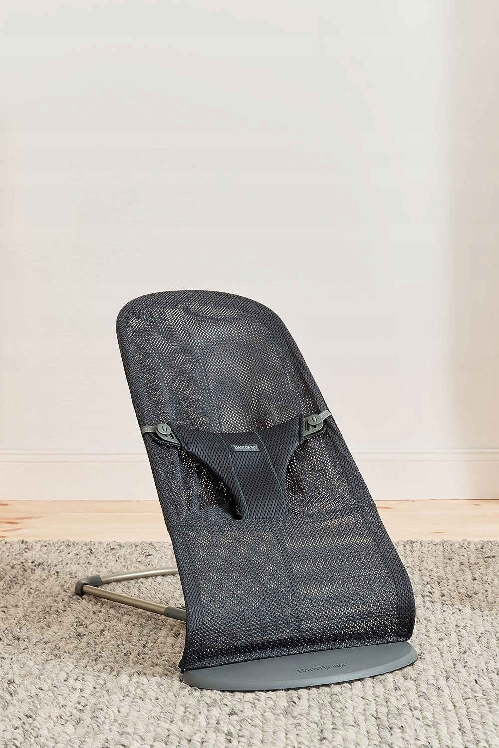 LEŻACZEK BUJAK BUJACZEK ANTRACYT do 13kg BABYBJORN Długość 79 cm