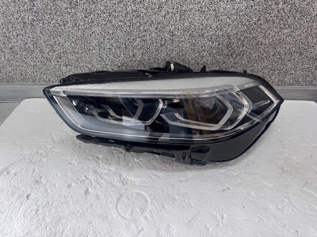 light left BMW Serie 1 F40 Full Led
